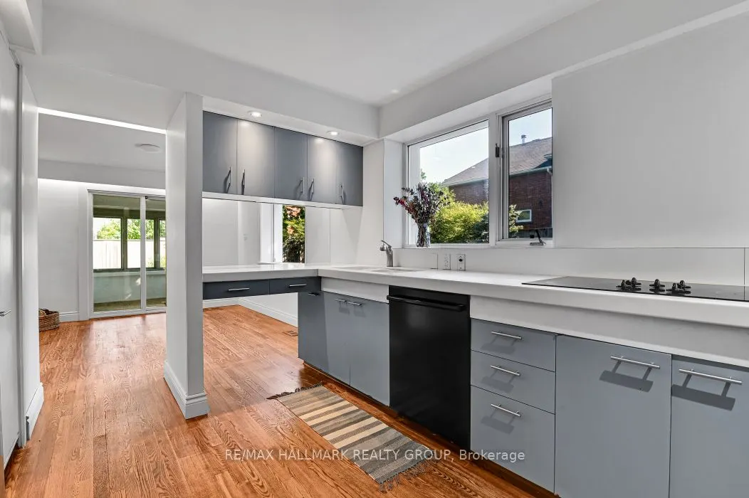 33 Rockcliffe Way