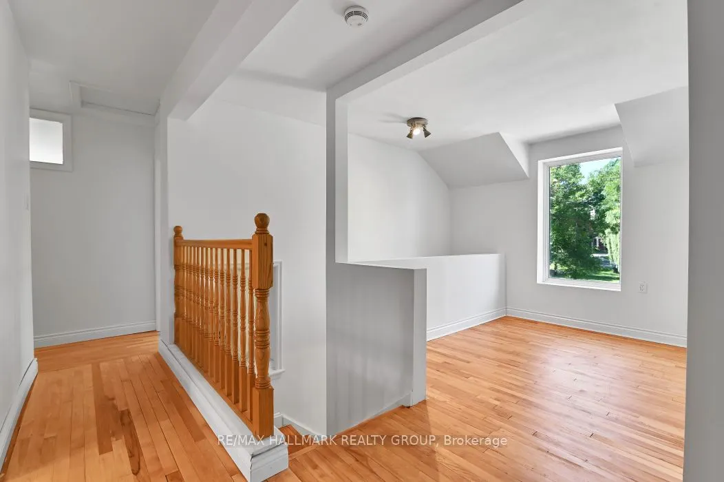 33 Rockcliffe Way
