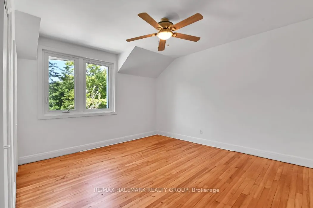 33 Rockcliffe Way
