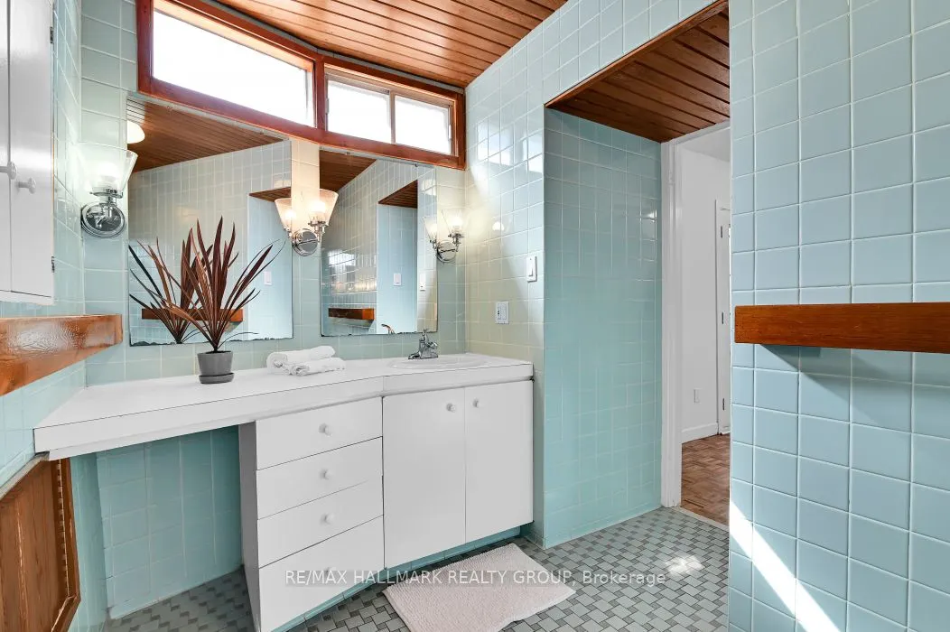 33 Rockcliffe Way