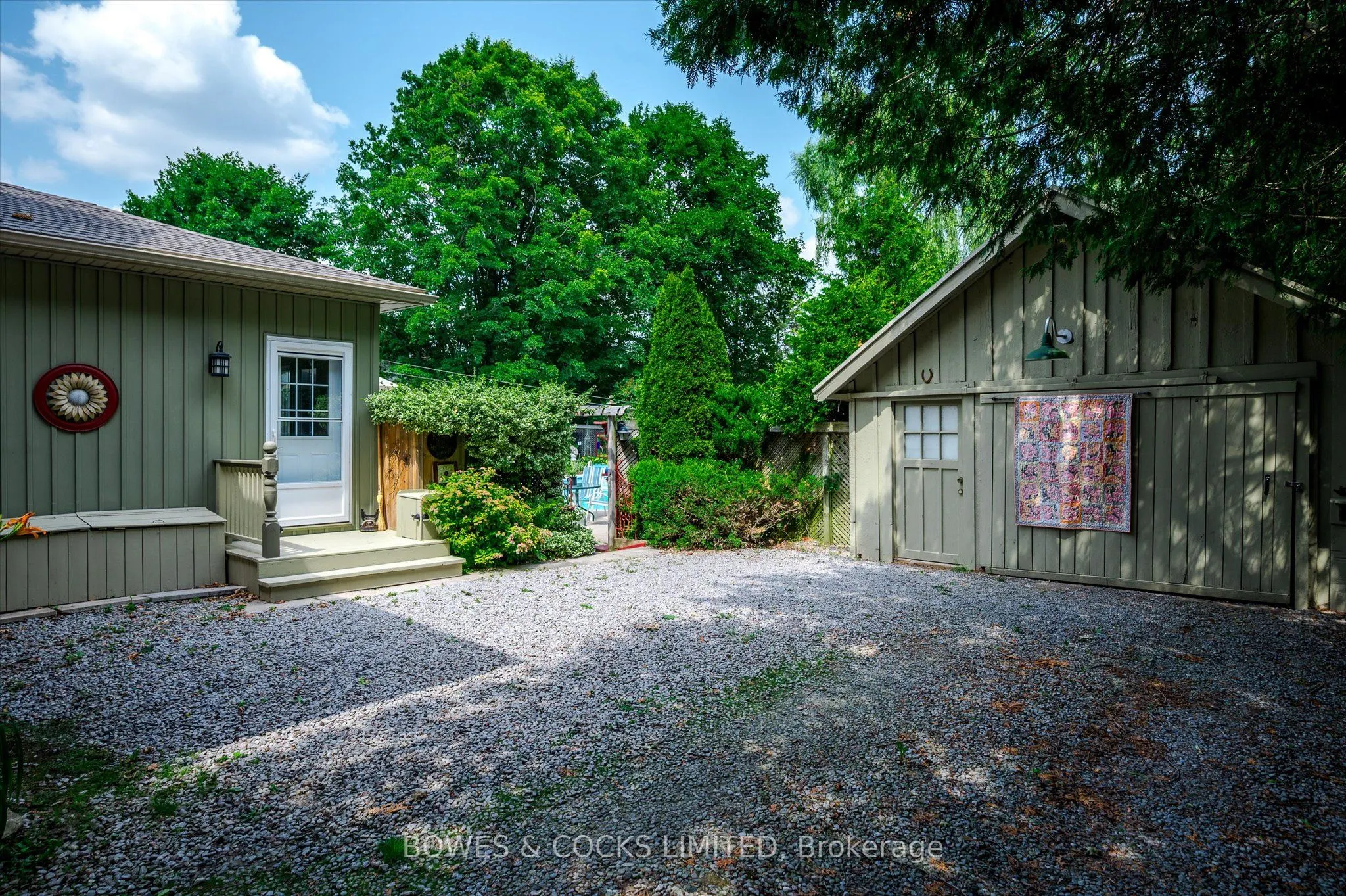 6 Gravel Road