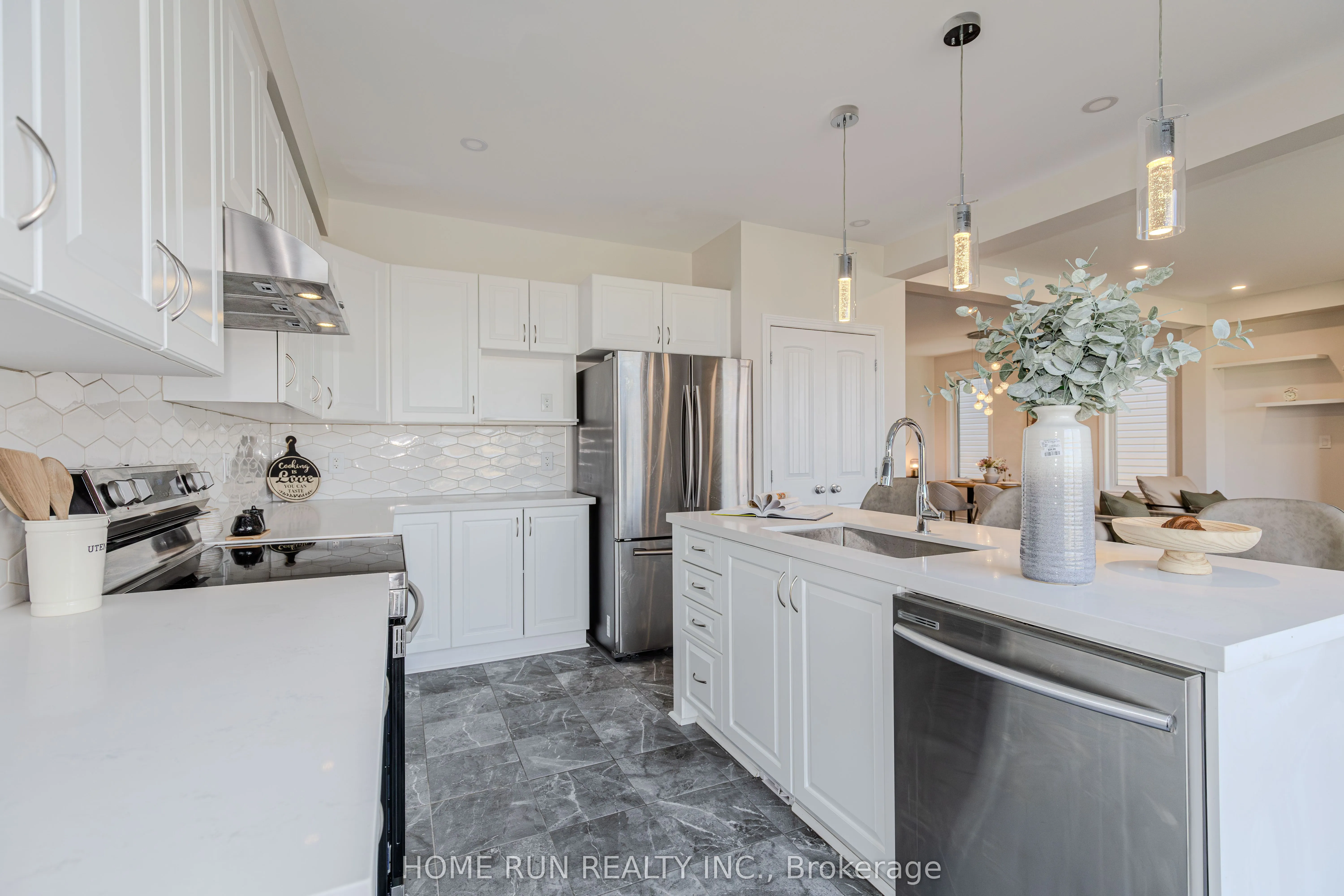 240 Alex Polowin Avenue