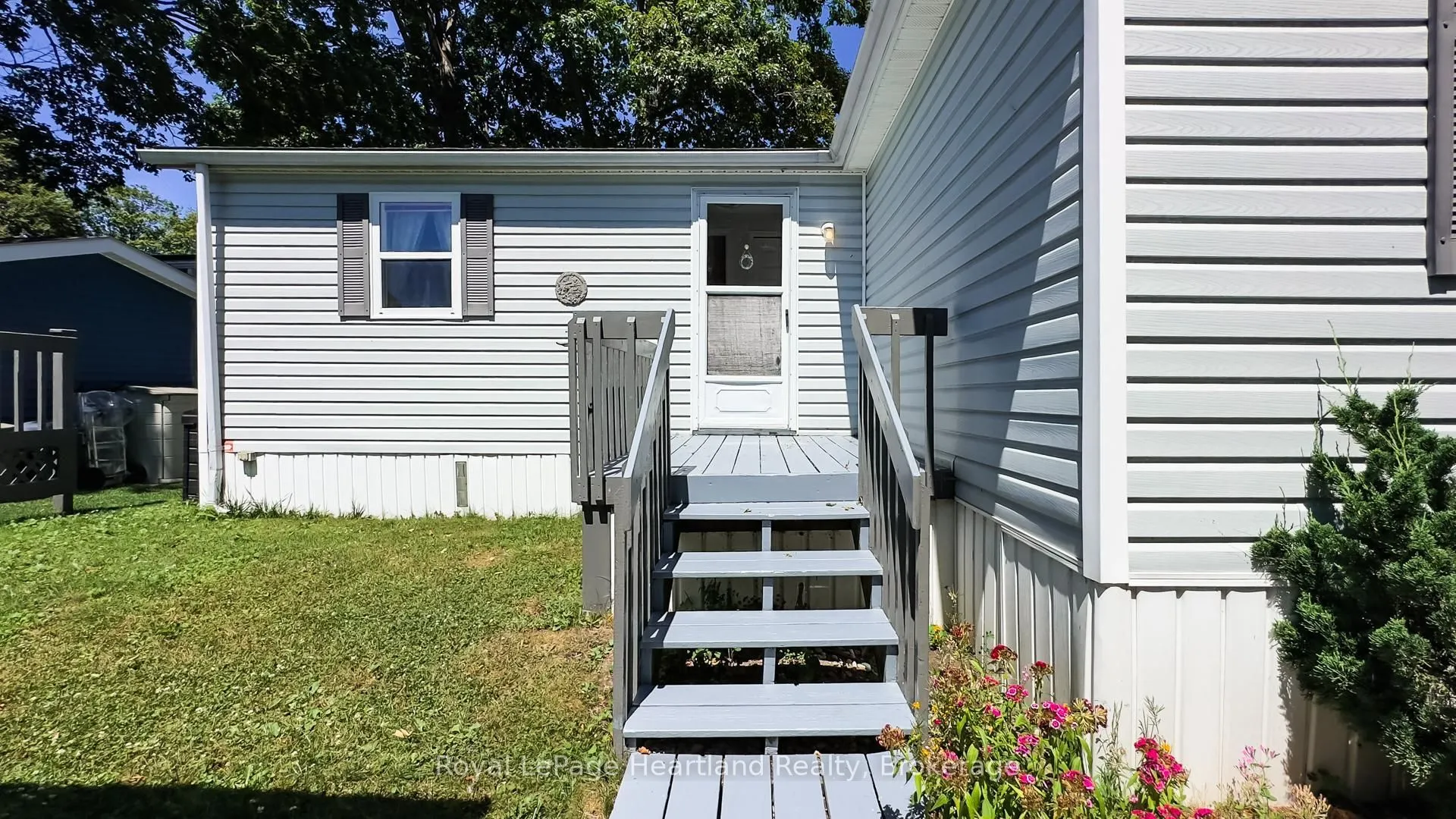 25 Algonquin Lane
