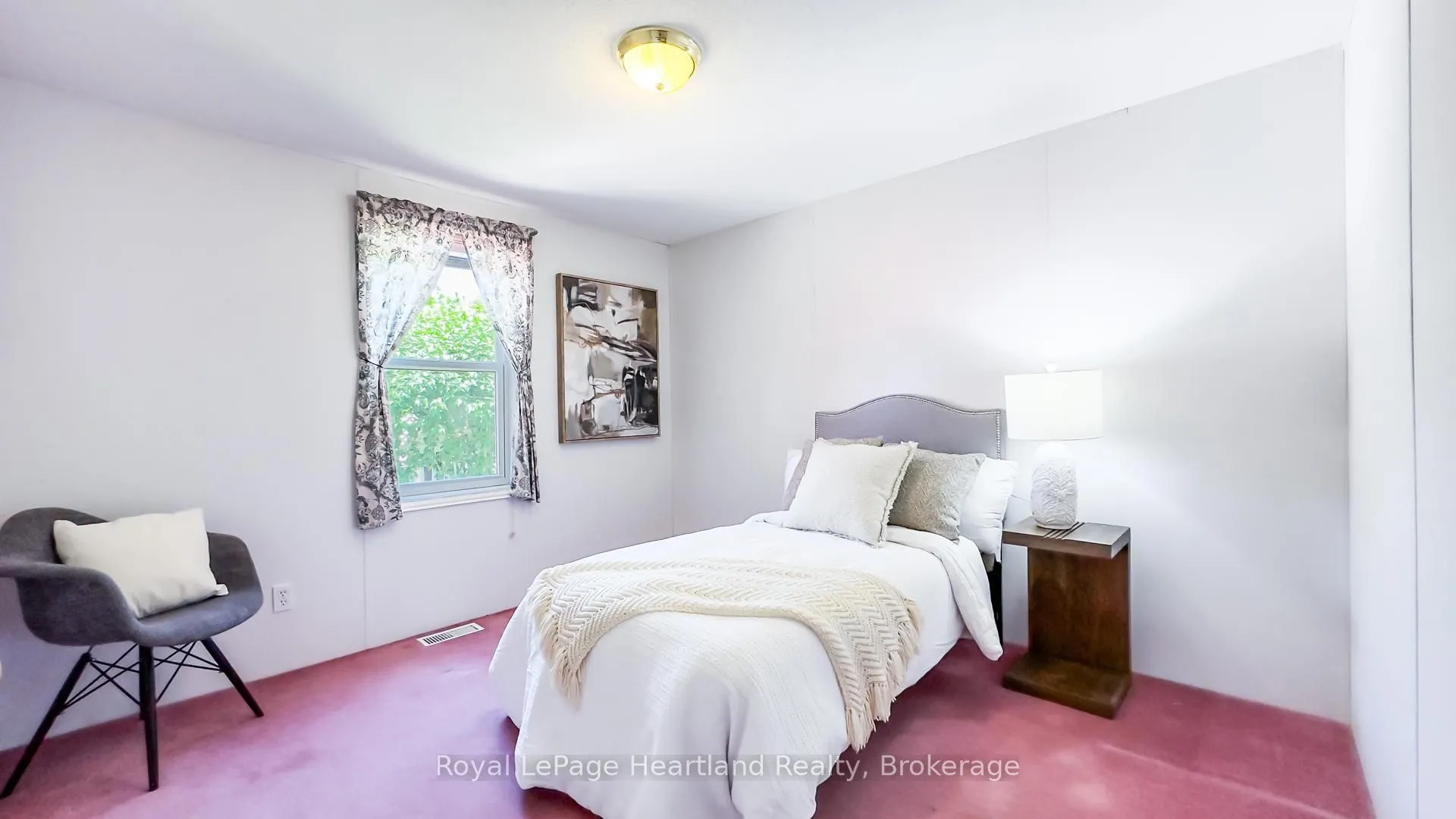 25 Algonquin Lane