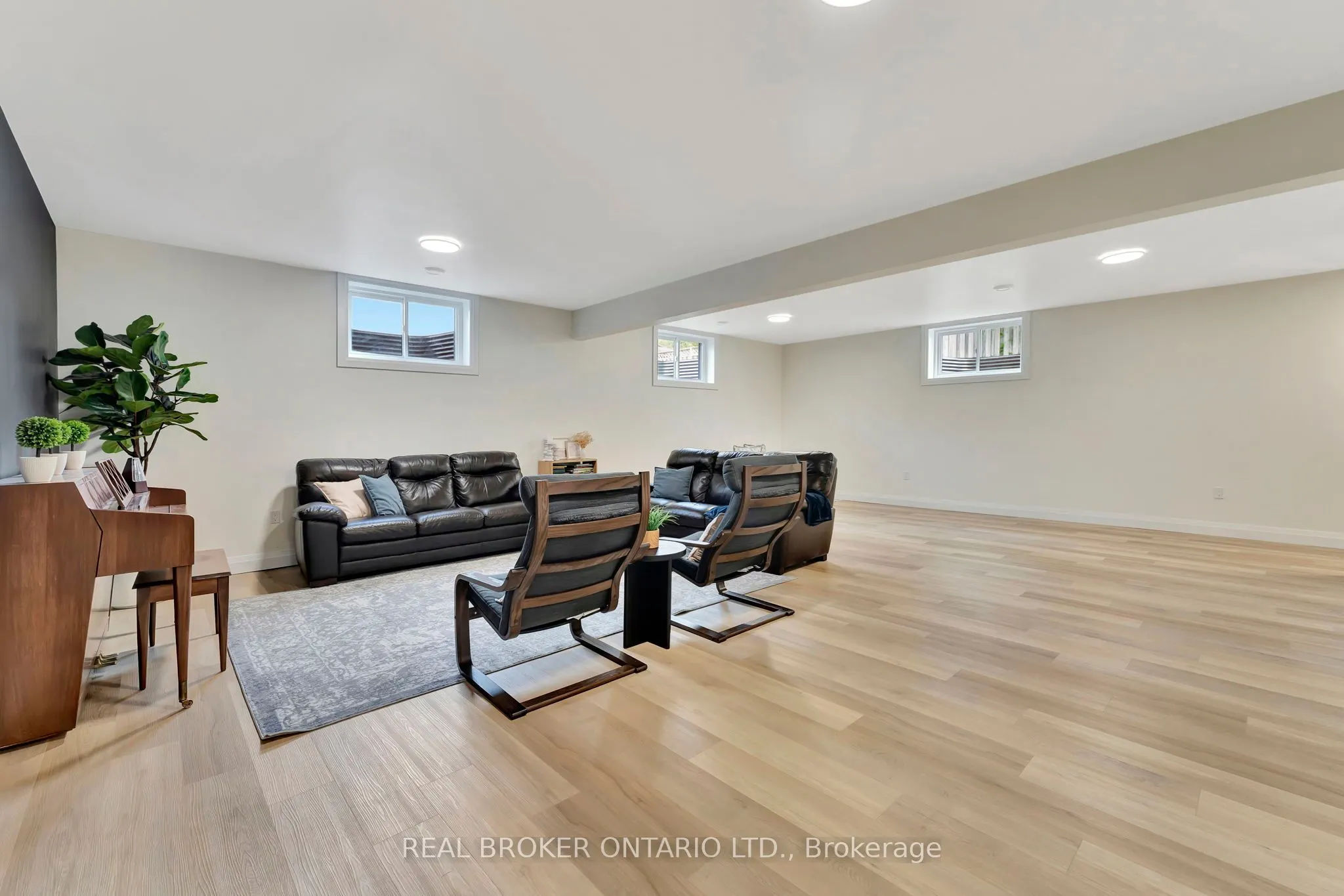 30 Tanager Drive