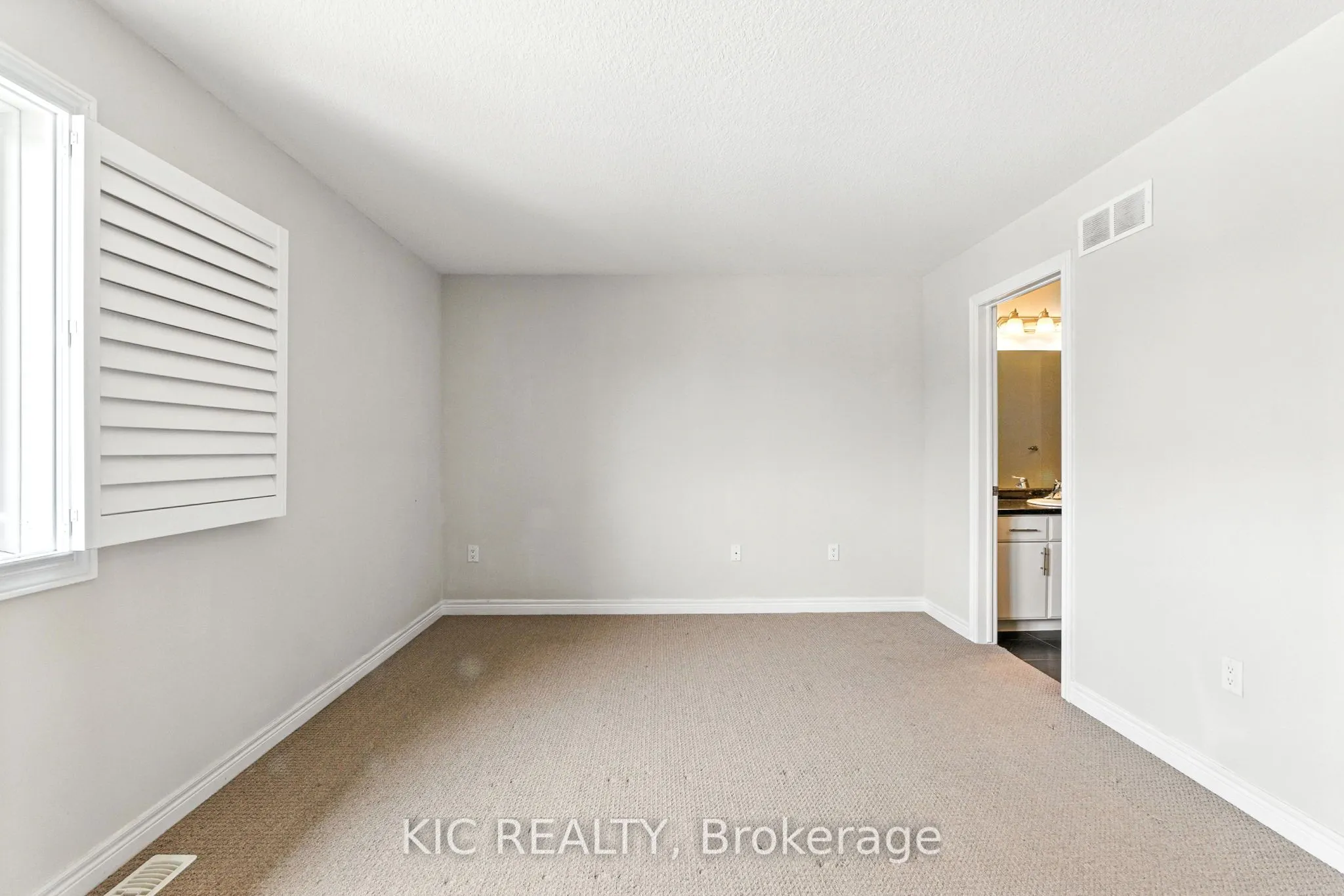 69 Dodman Crescent