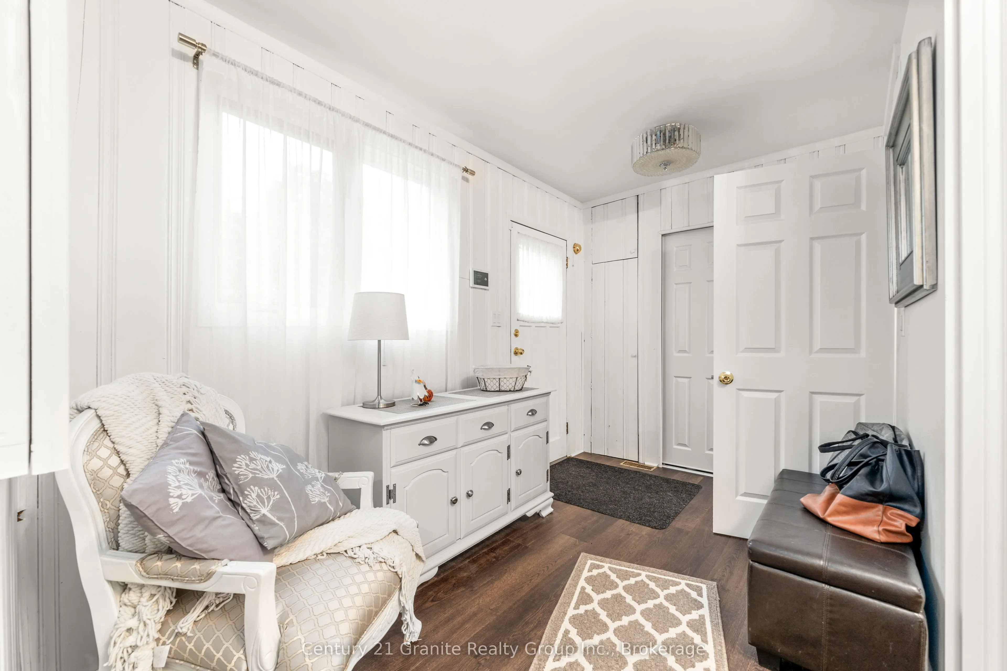 110 Bridge Street W