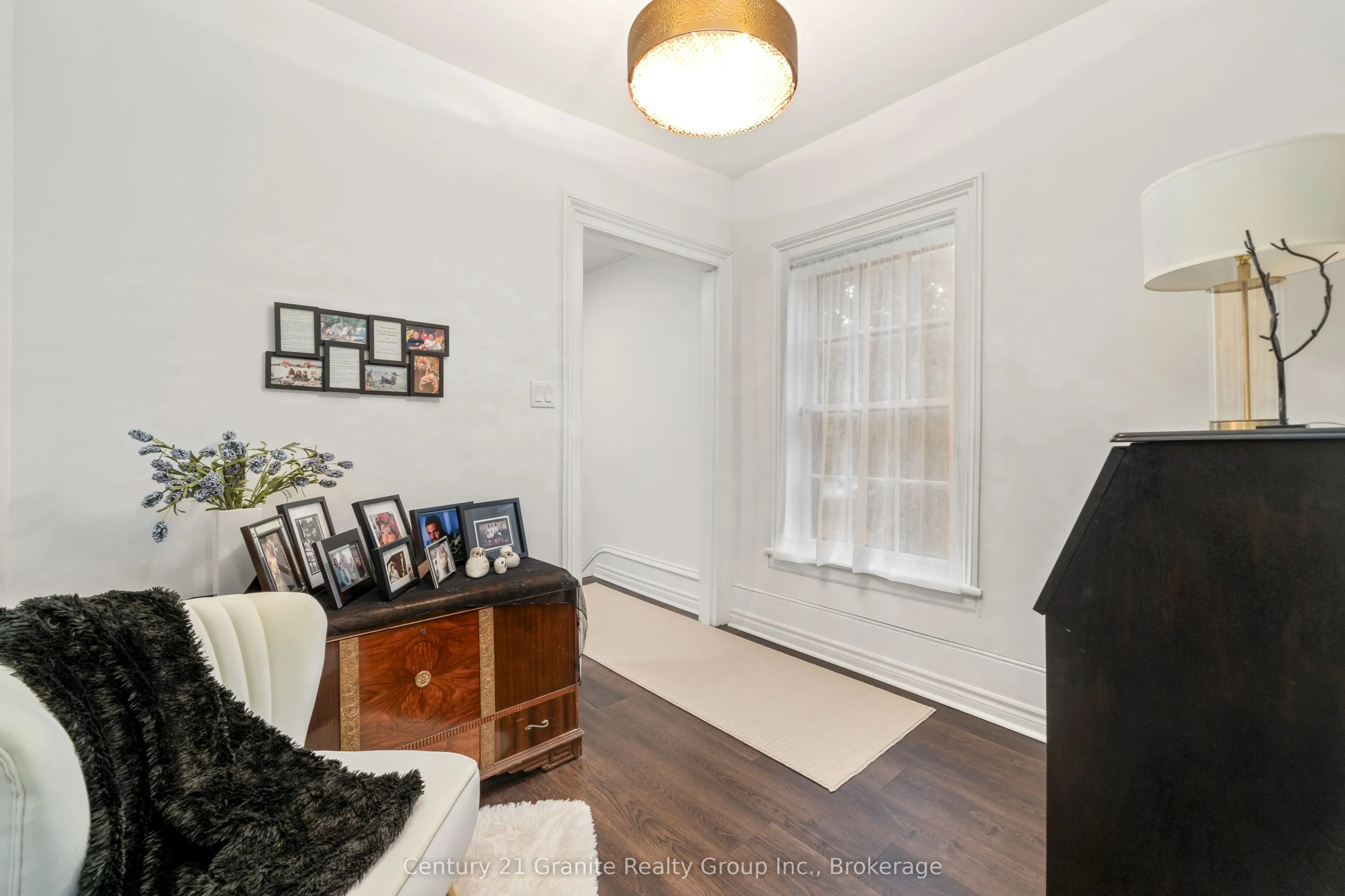 110 Bridge Street W