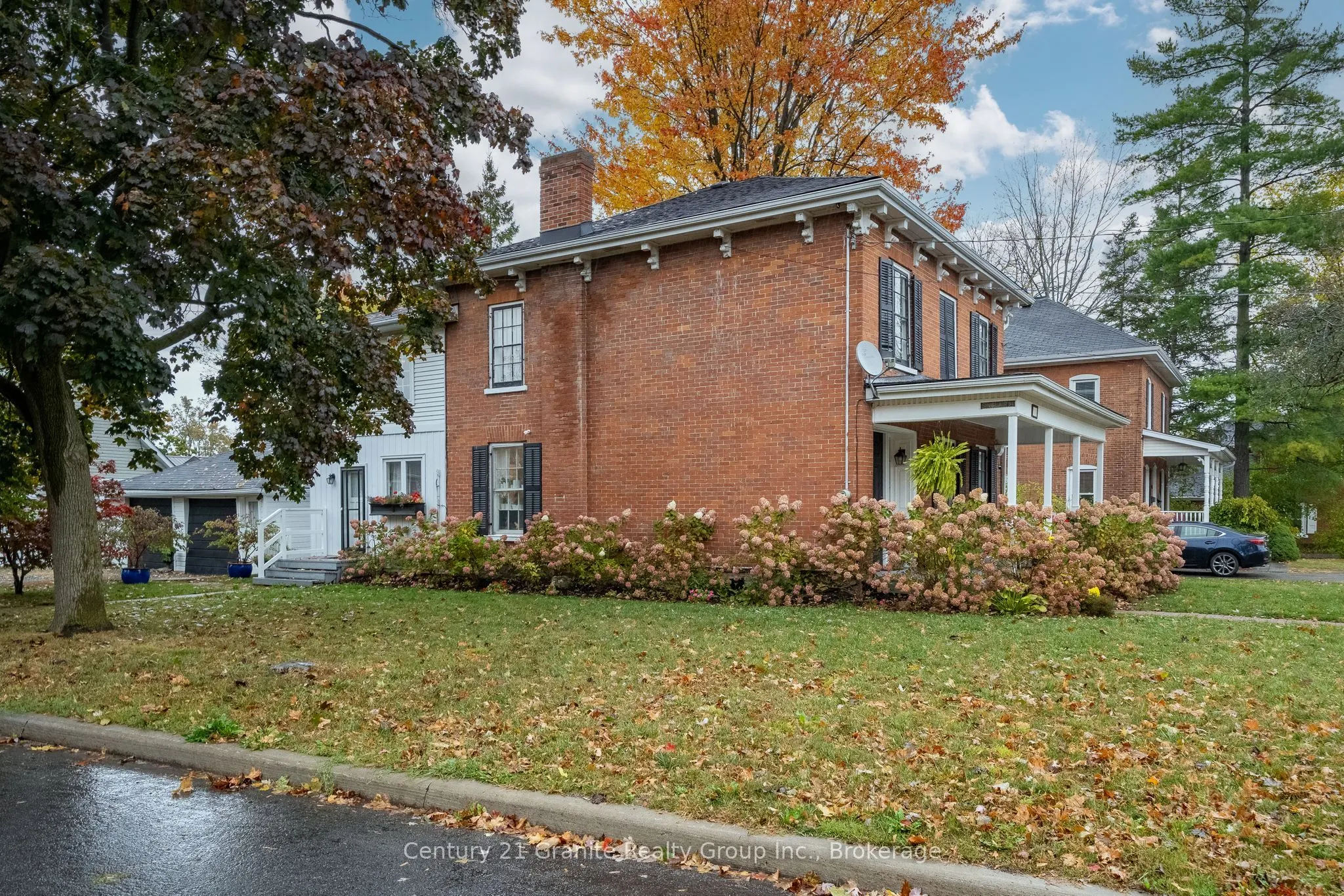 110 Bridge Street W