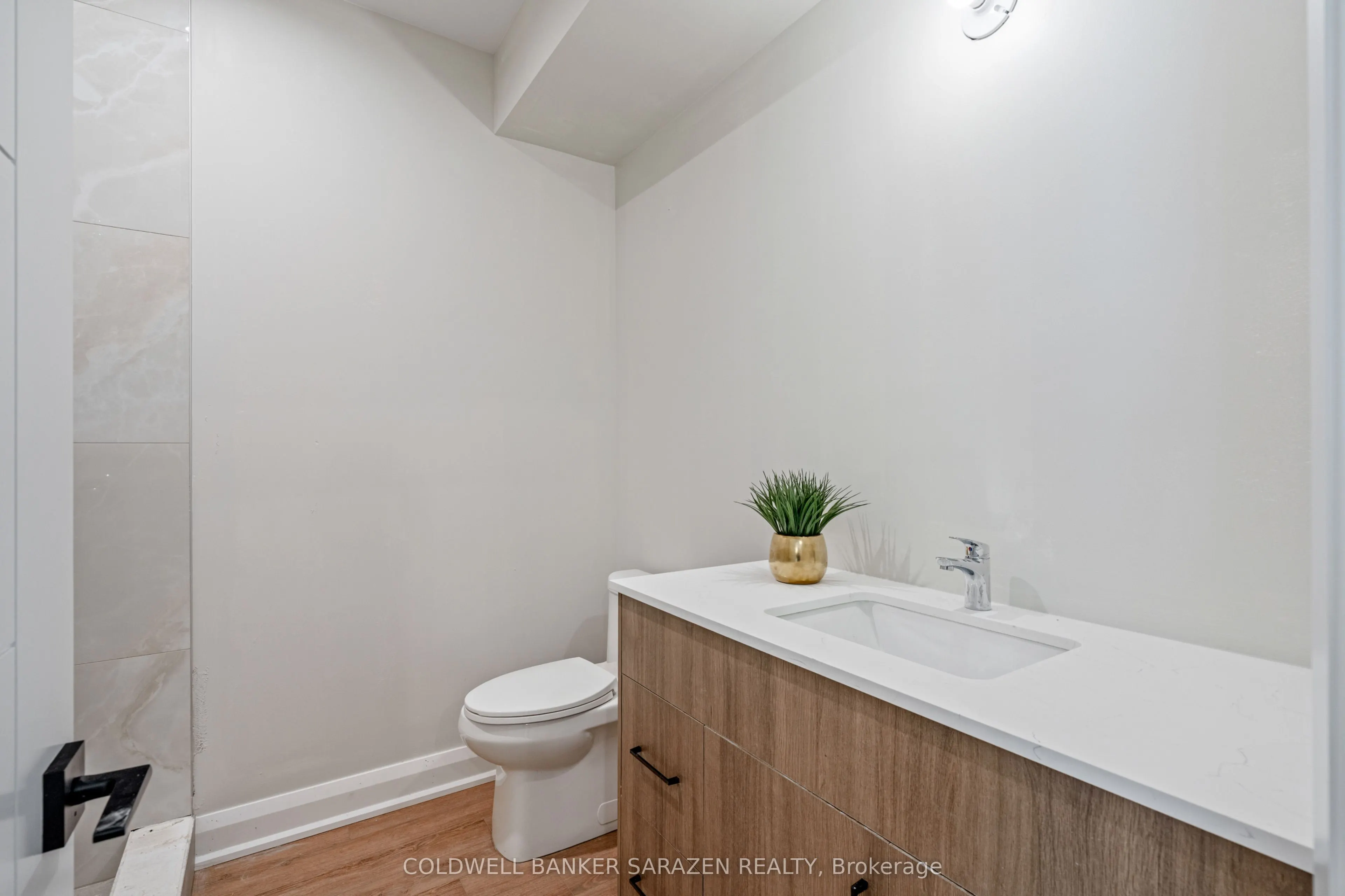 10 MCARTHUR Avenue, #202