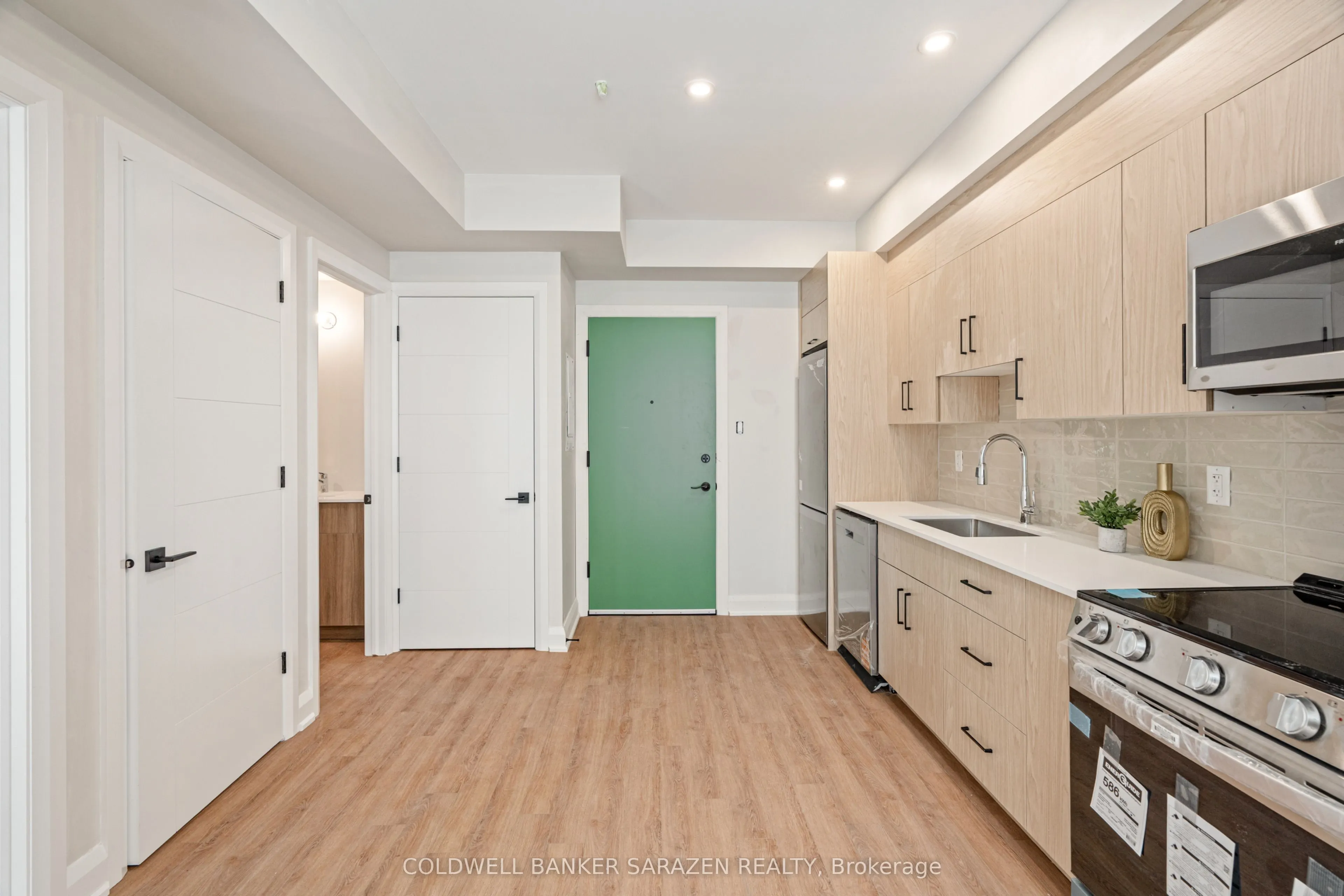 10 MCARTHUR Avenue, #202