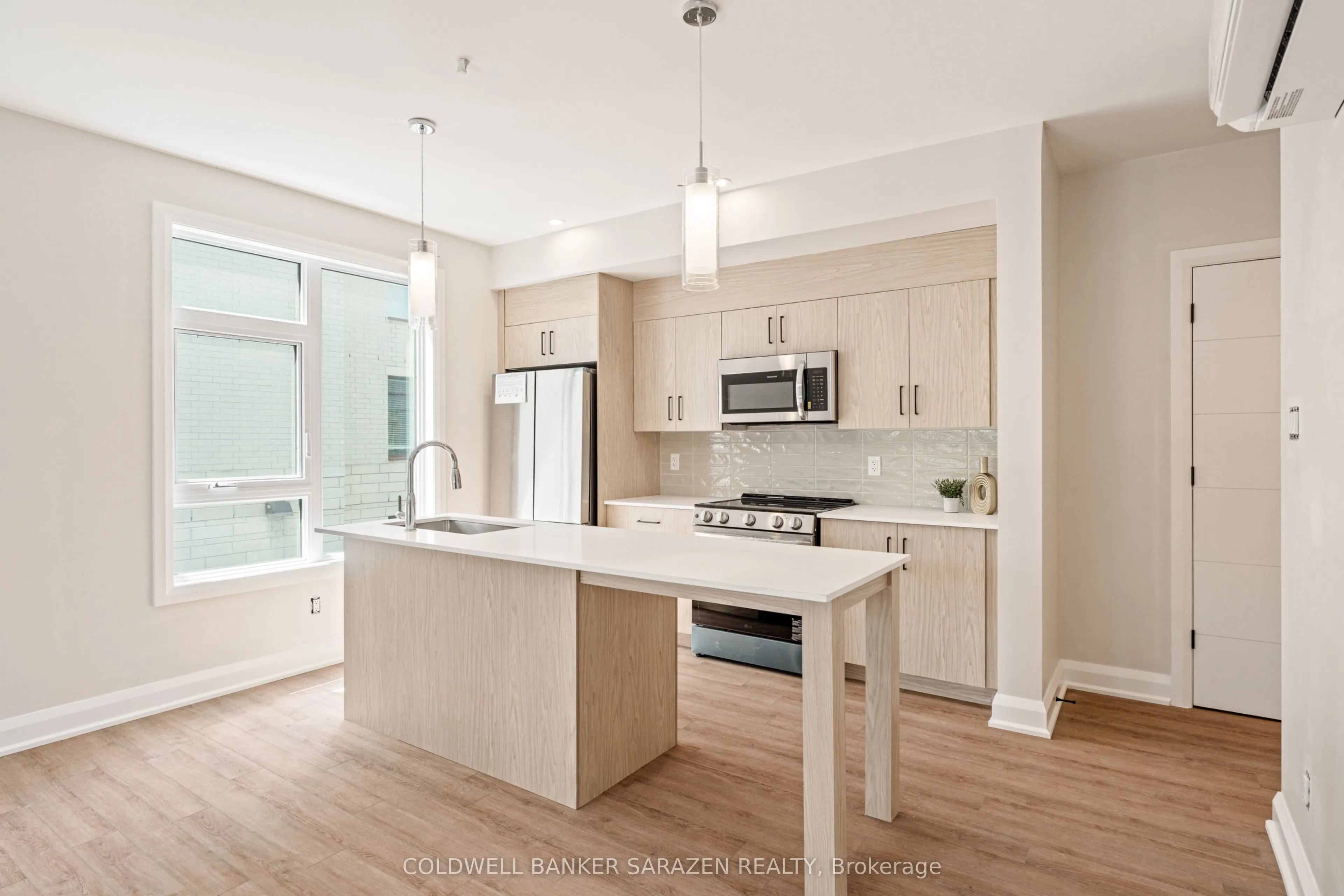 10 MCARTHUR Avenue, #203