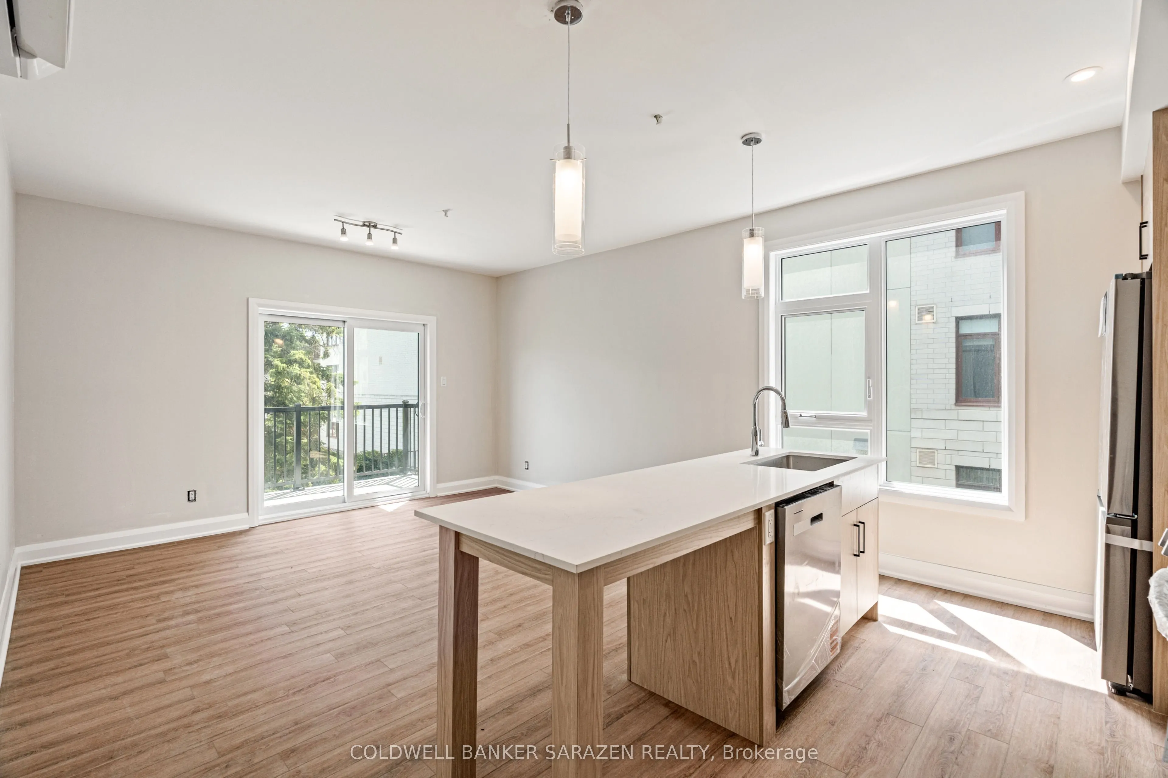 10 MCARTHUR Avenue, #203