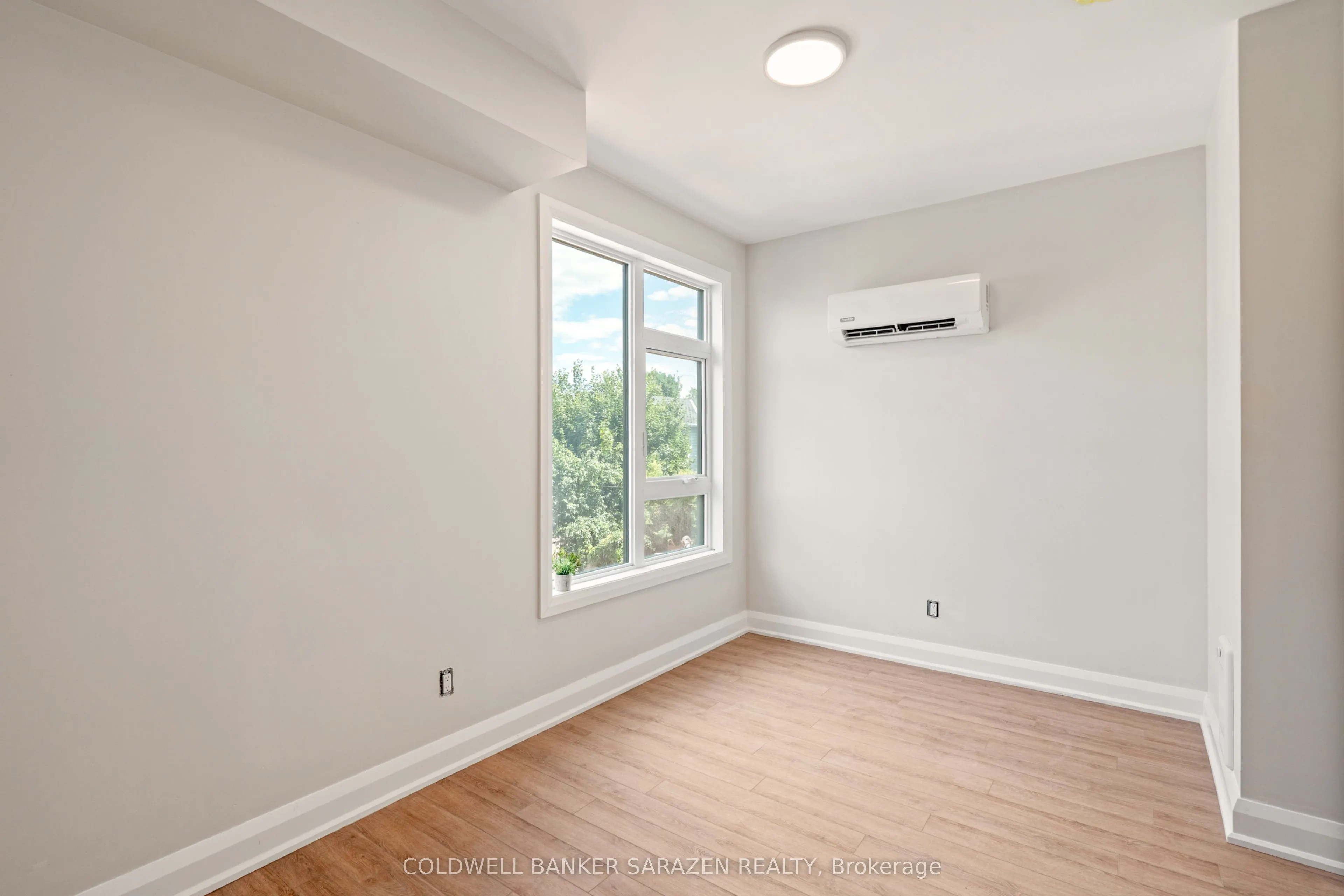 10 MCARTHUR Avenue, #203