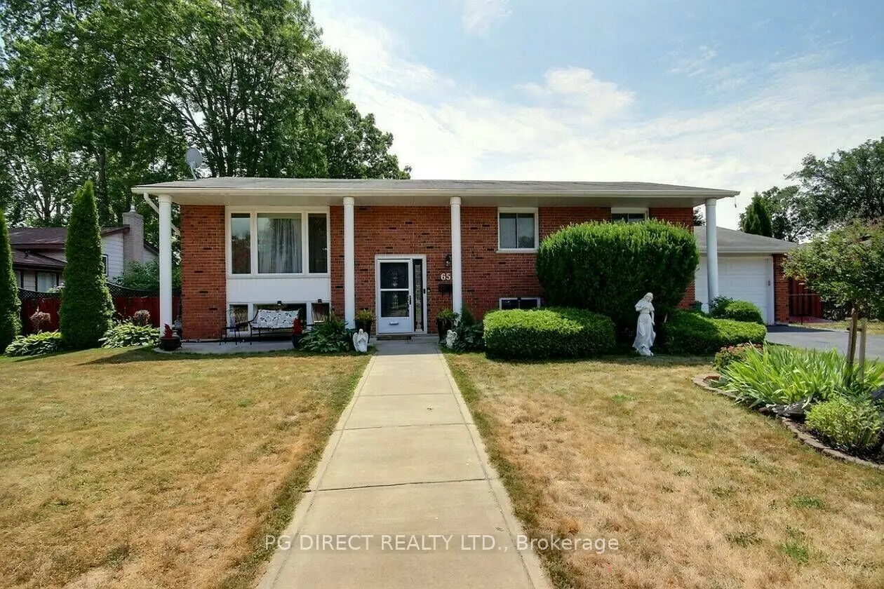 65 O'Neil Crescent