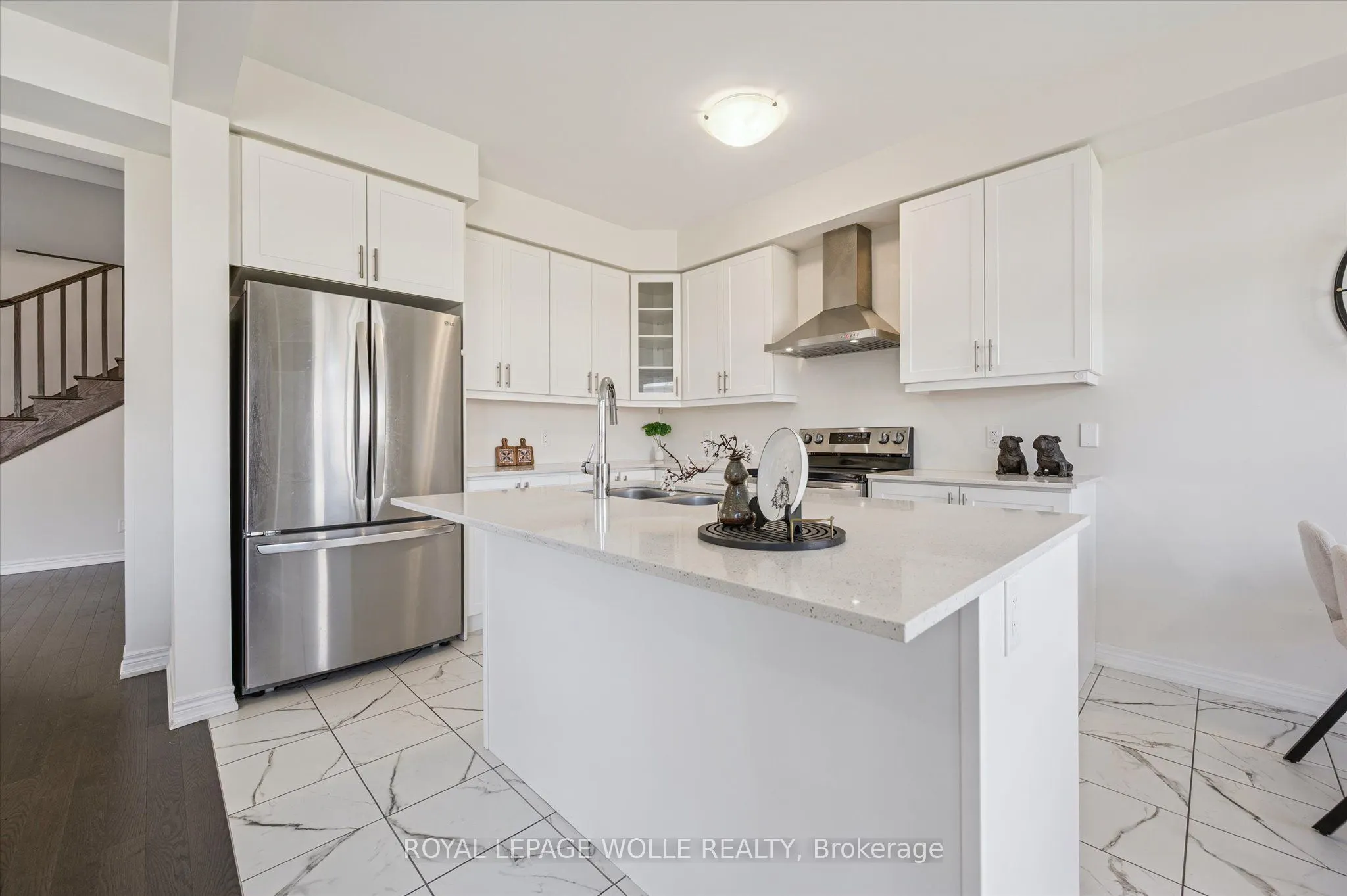 11 GEORGINA Street