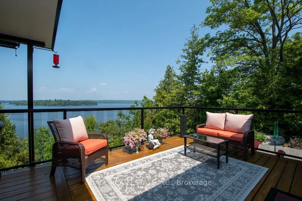 93 High Shore Road