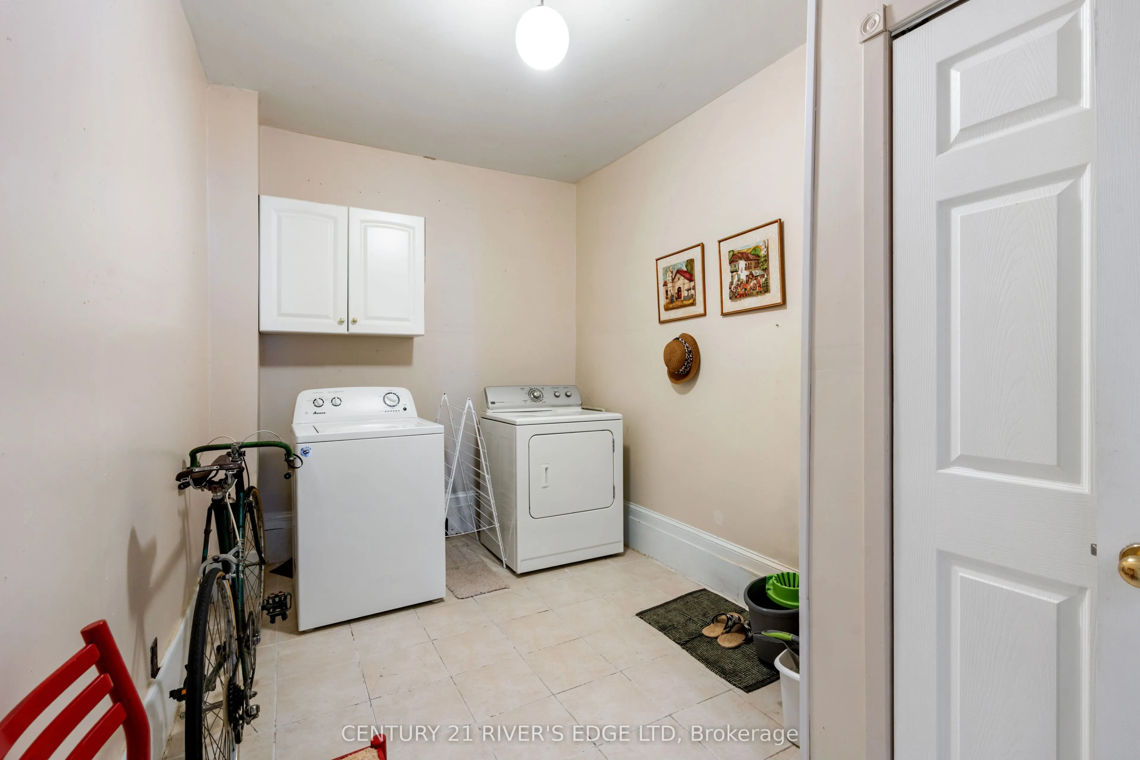 12084 Lakeshore Drive