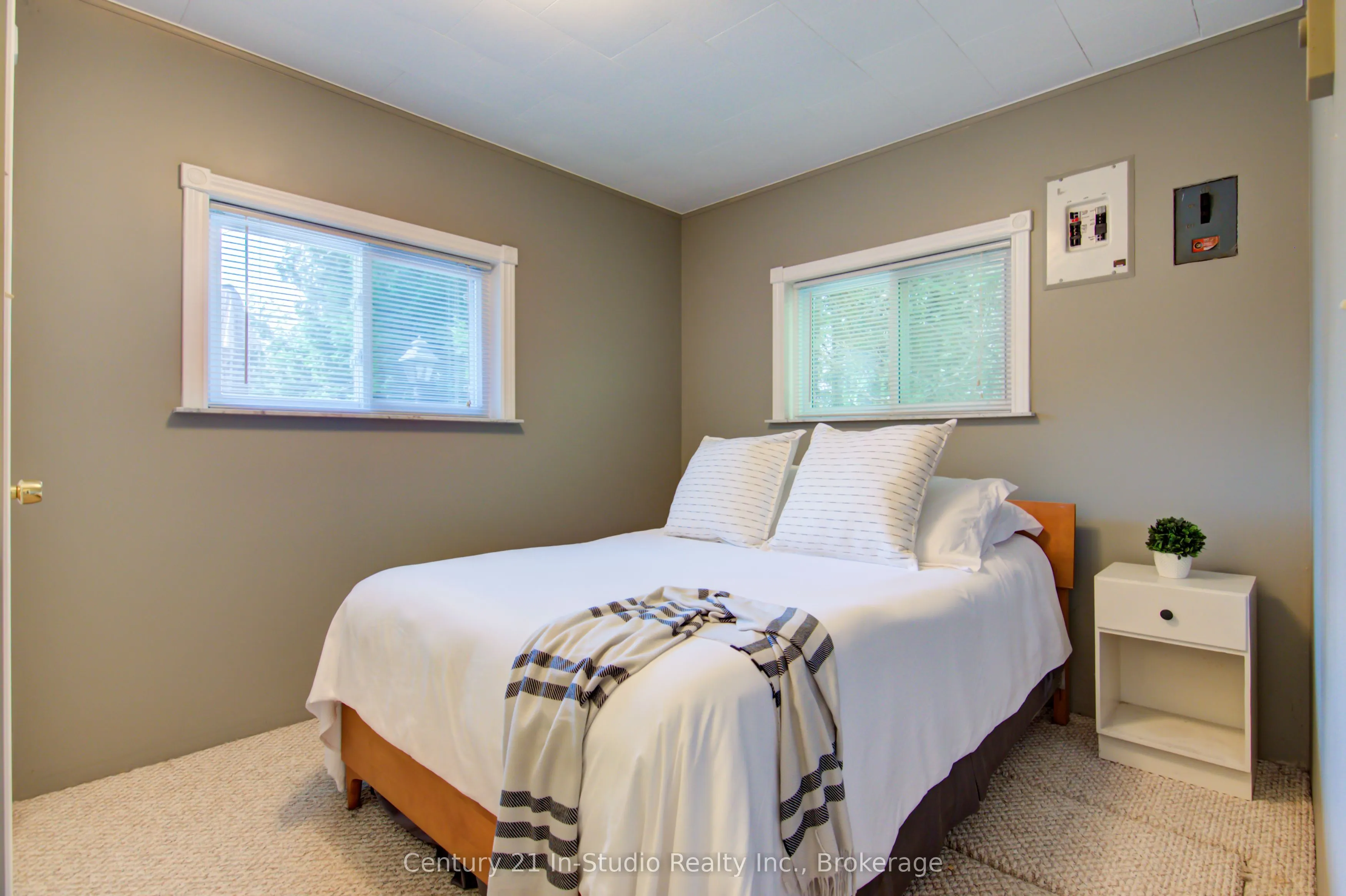 29 Heron Pt Road