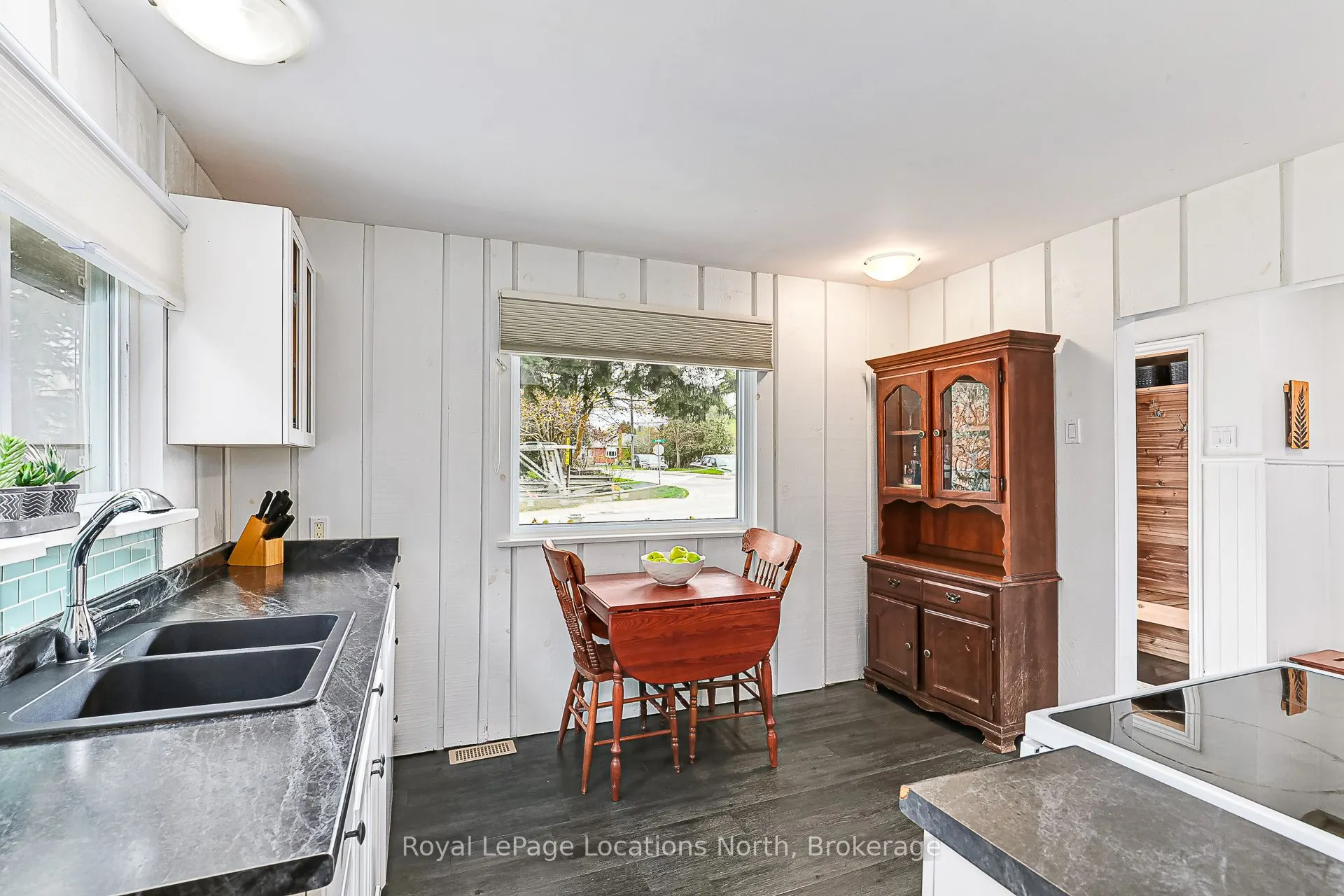 84 Sykes Street S