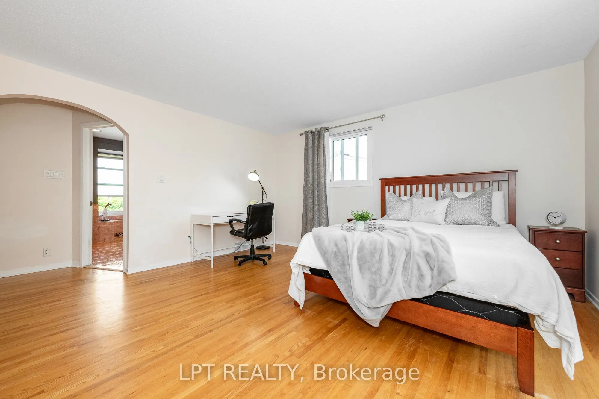 1329 Fontenay Crescent
