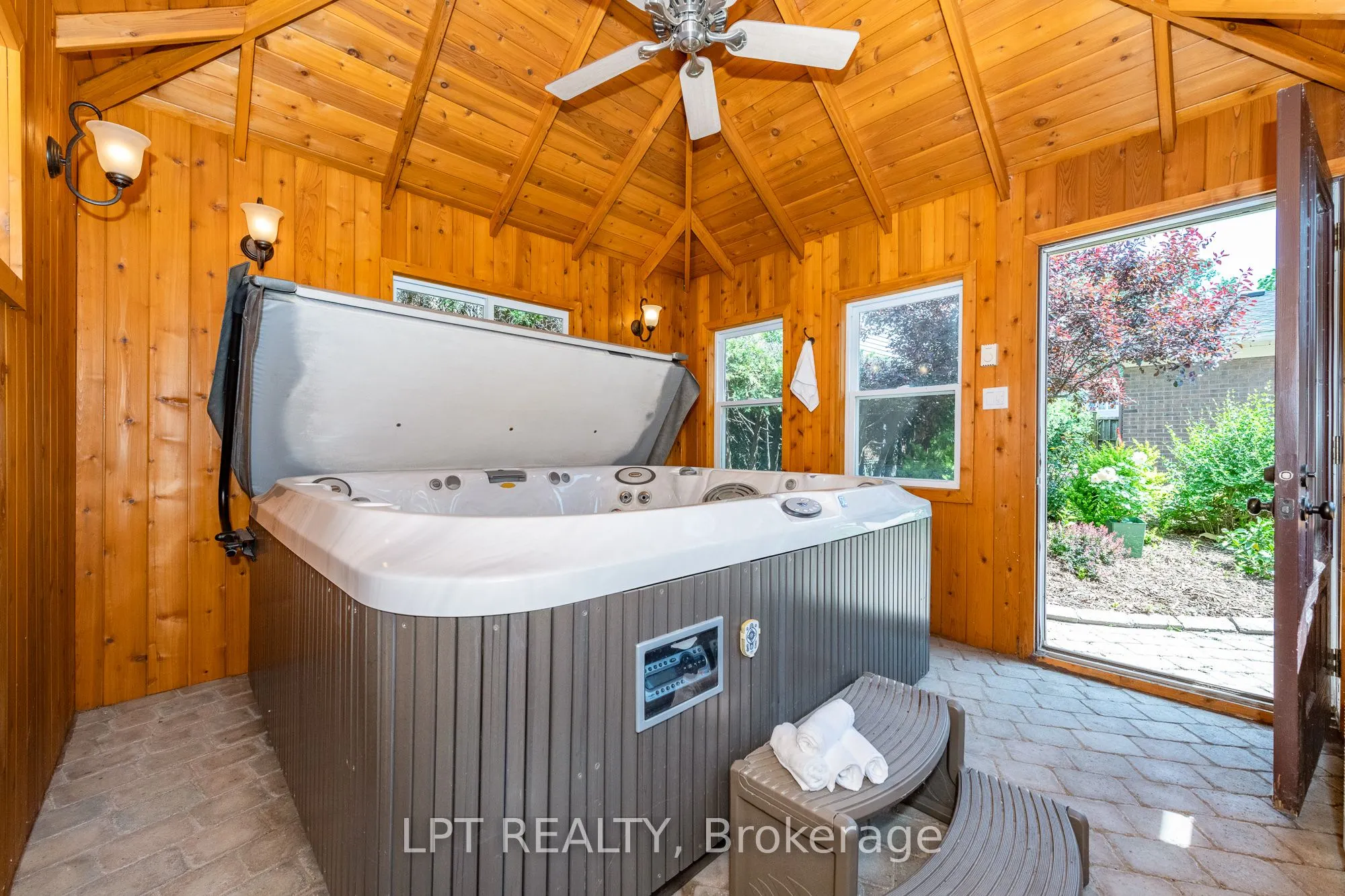 1329 Fontenay Crescent