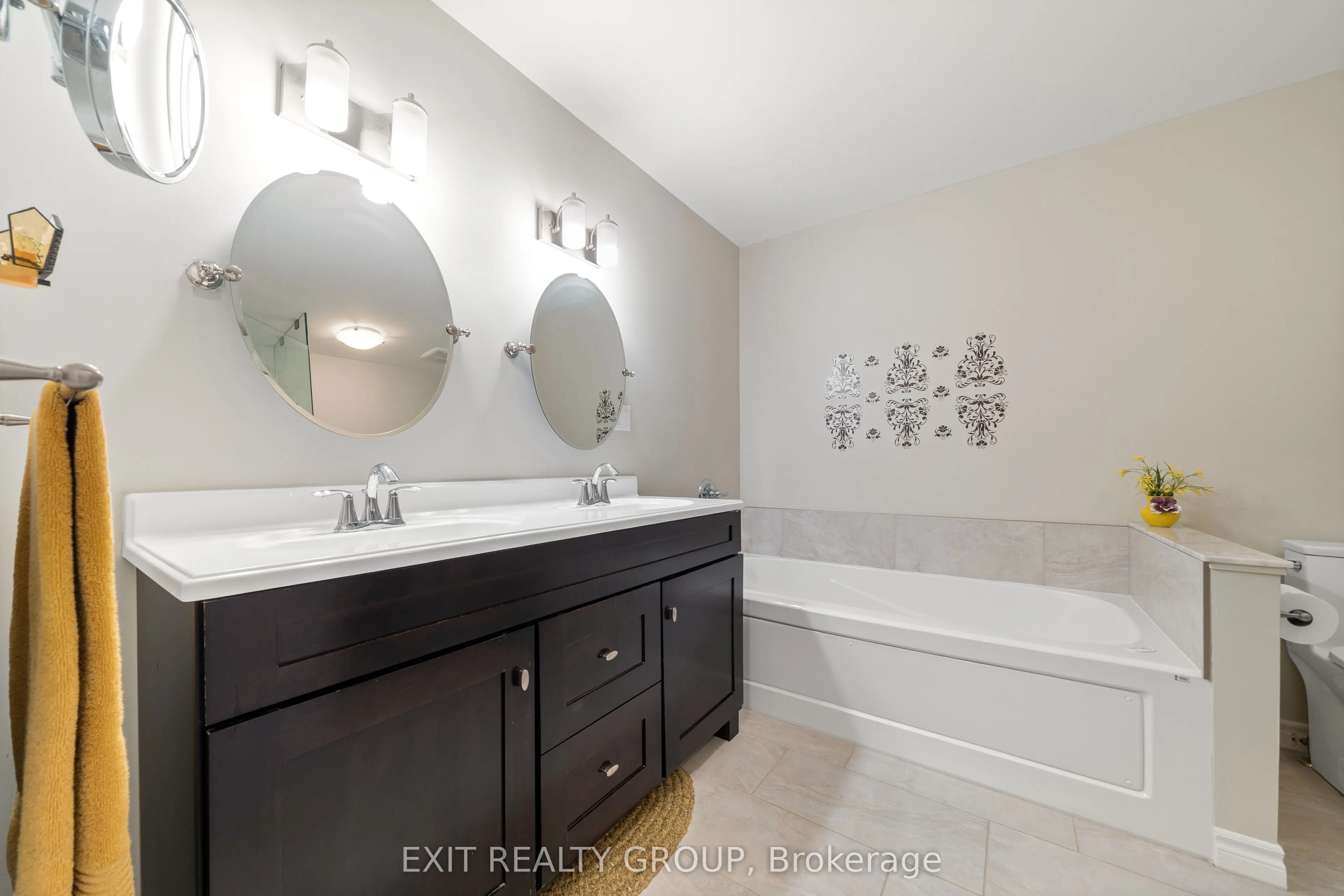 31 Keegan Parkway, #13
