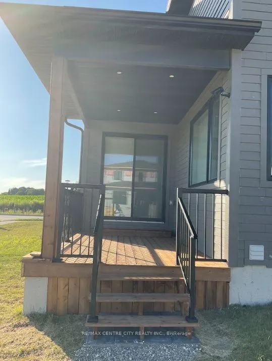 6521 Royal Magnolia Avenue