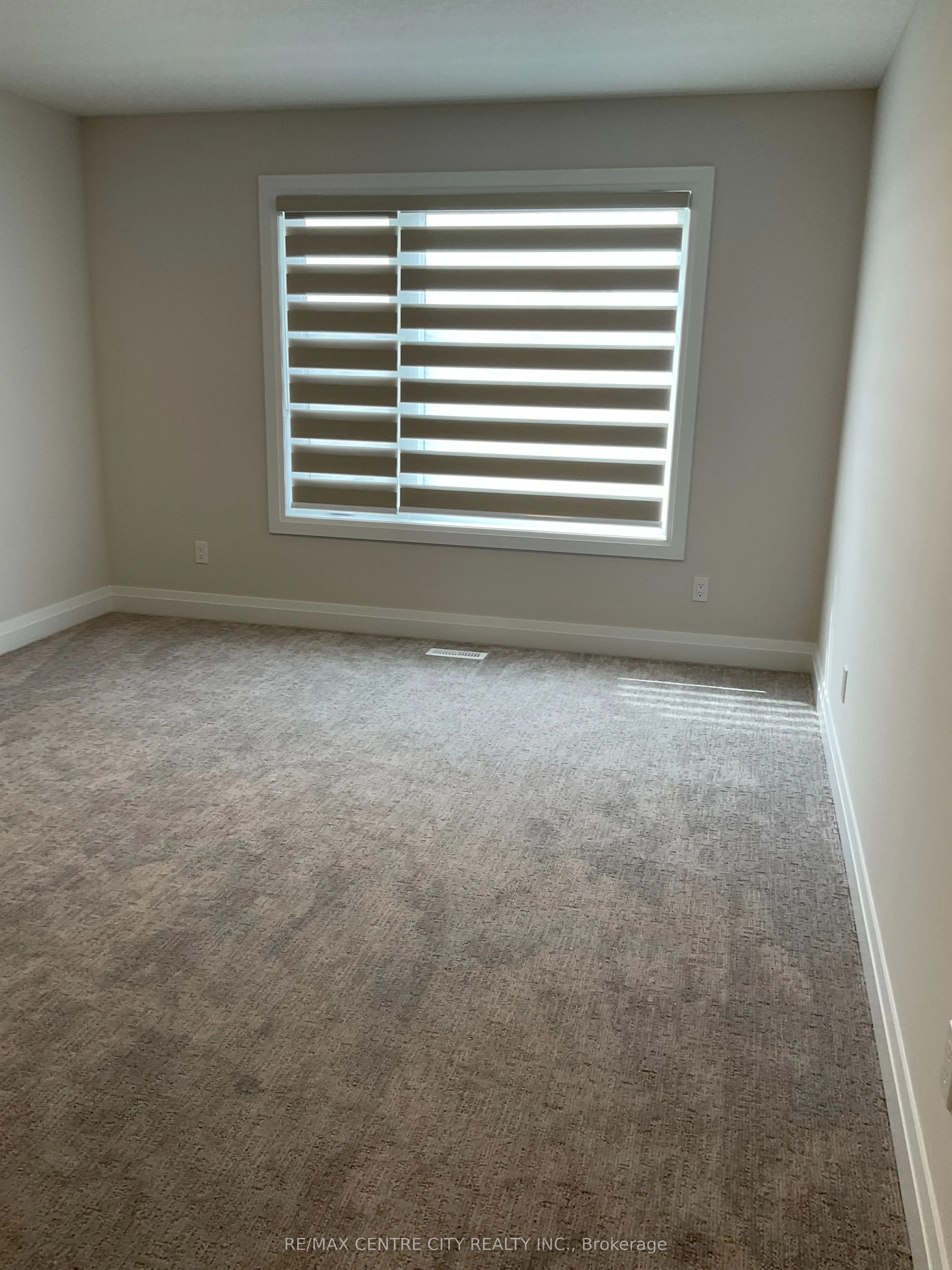 6521 Royal Magnolia Avenue