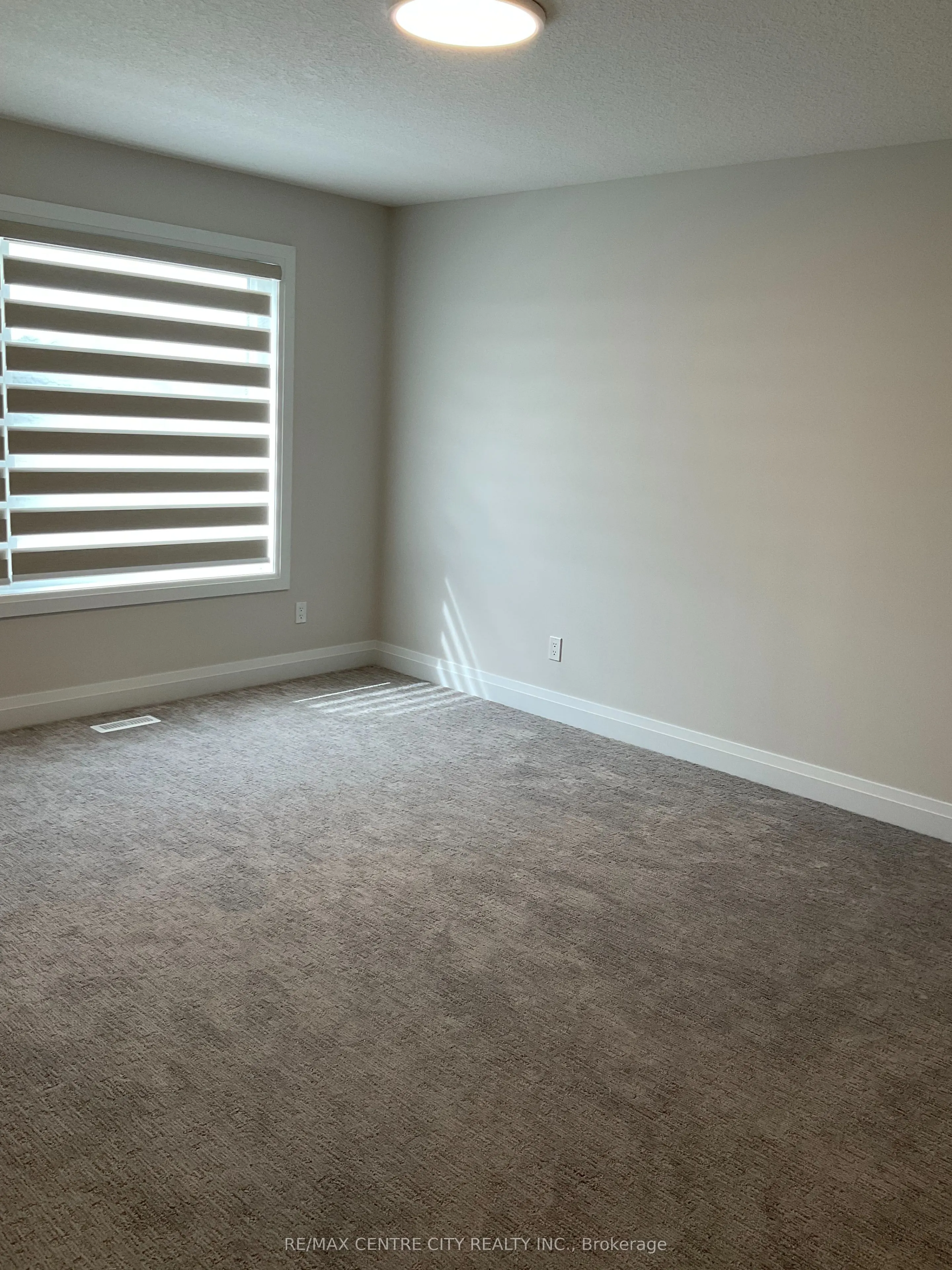 6521 Royal Magnolia Avenue