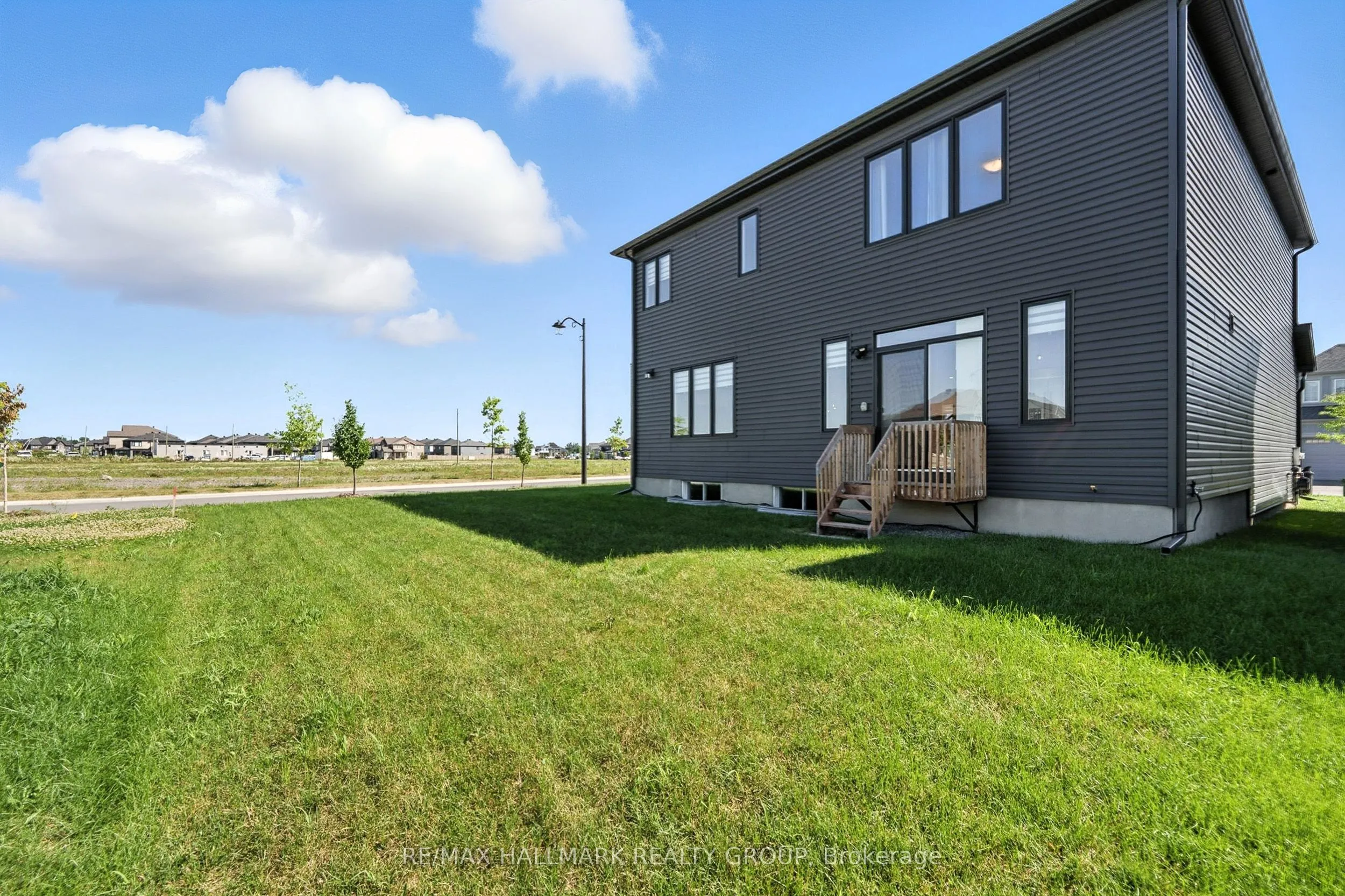 547 Anchor Circle
