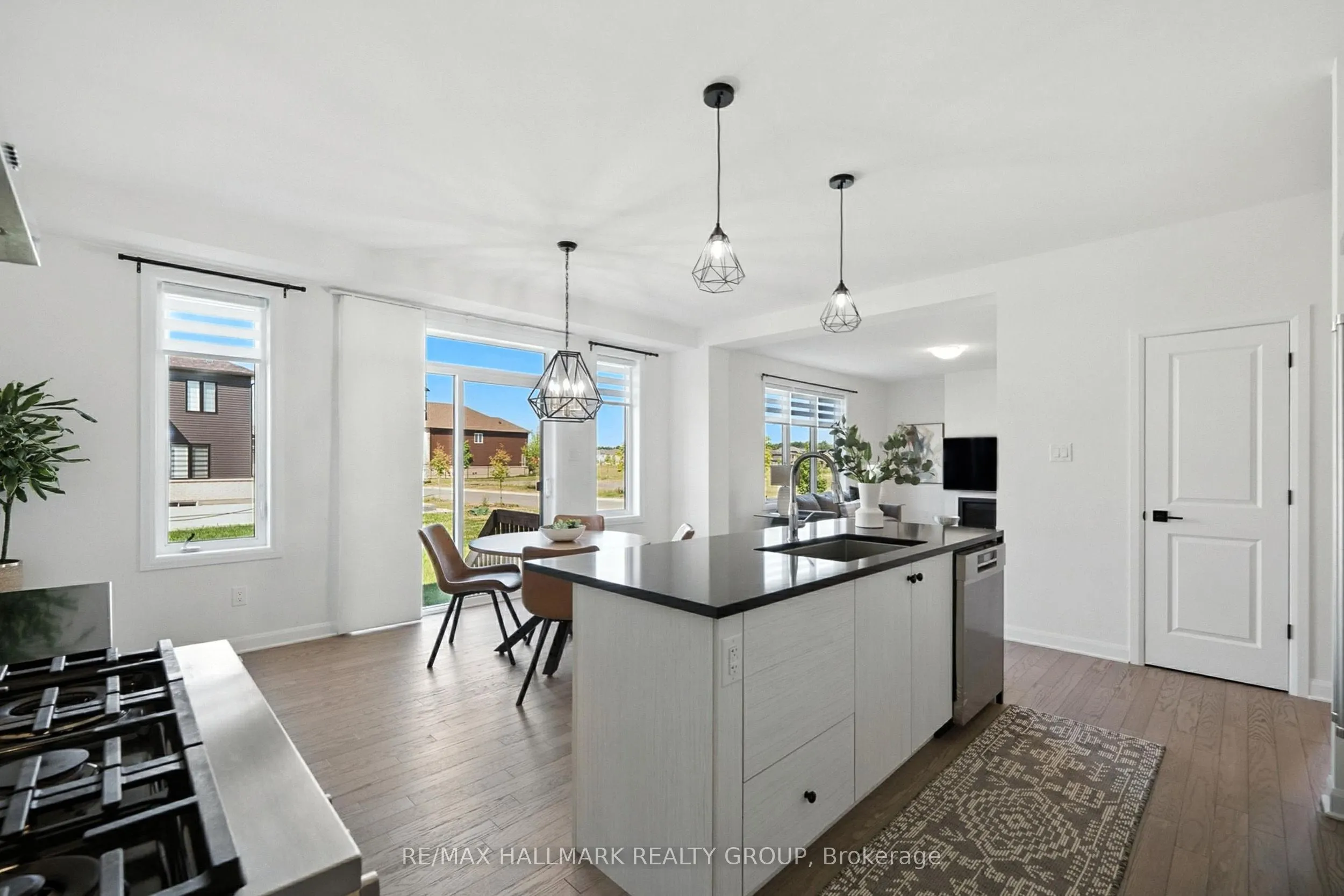 547 Anchor Circle
