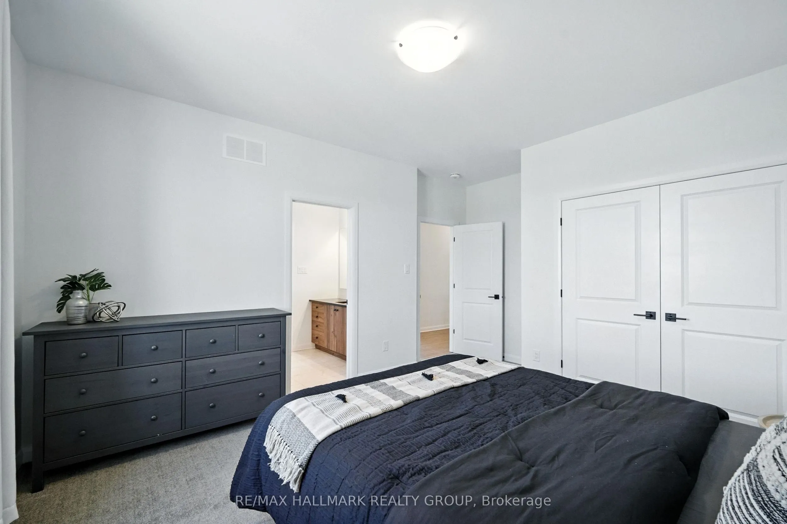 547 Anchor Circle