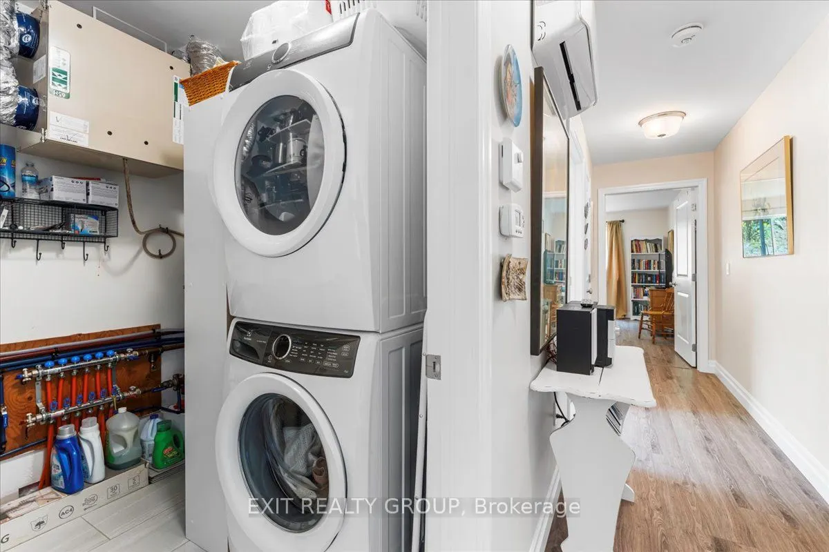20 Gladstone Street W