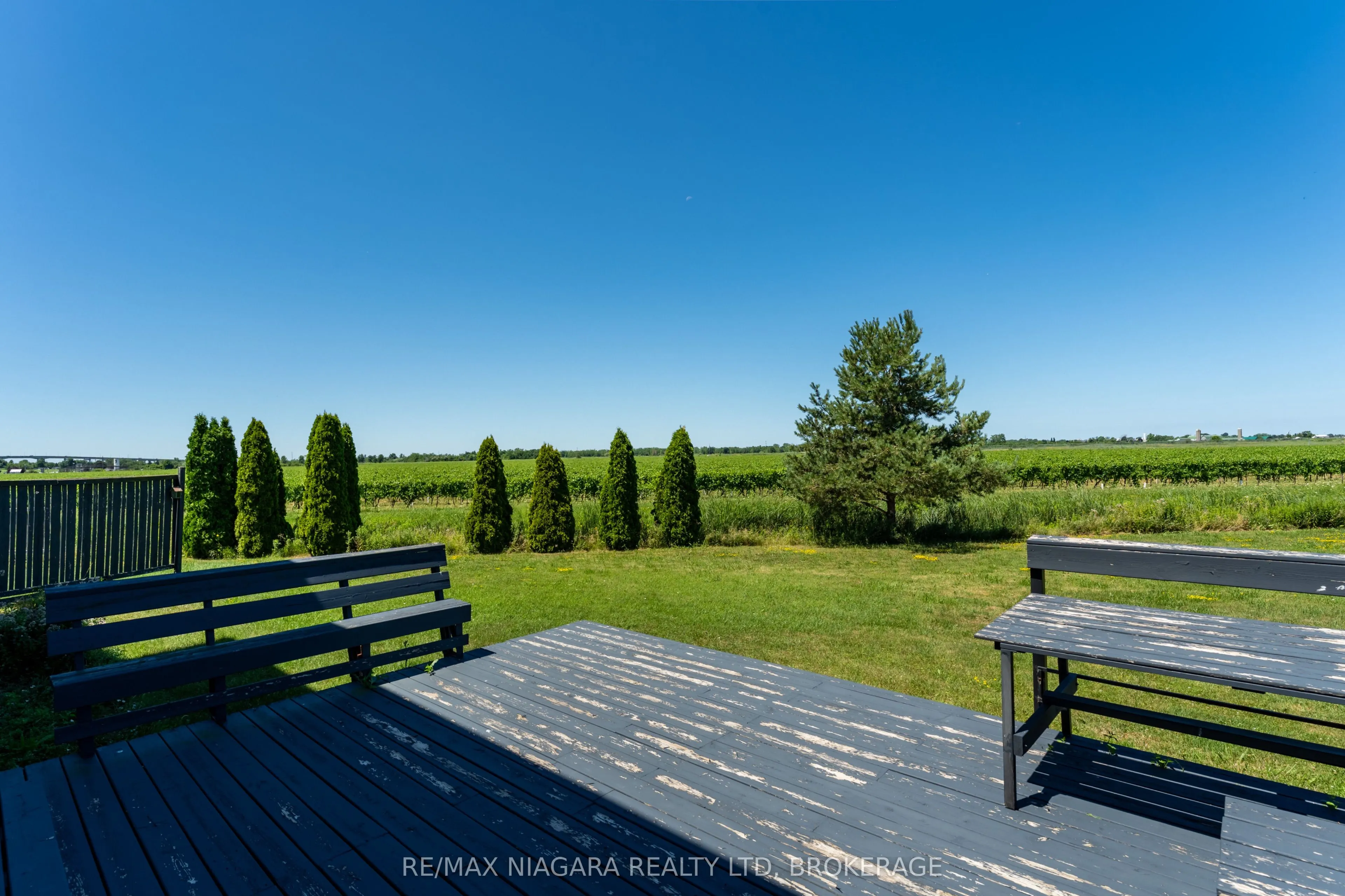 374 Niagara Stone Road