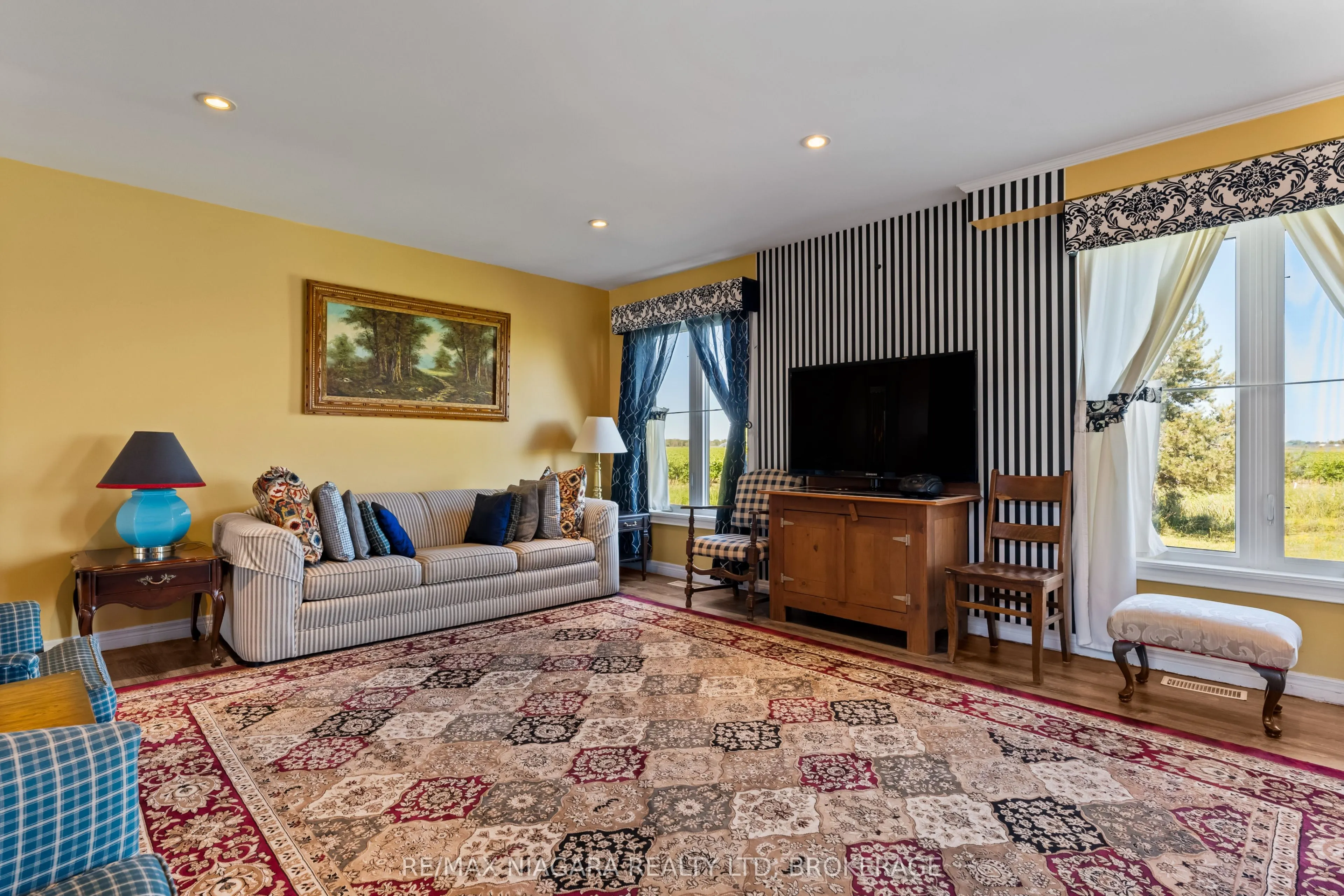 374 Niagara Stone Road