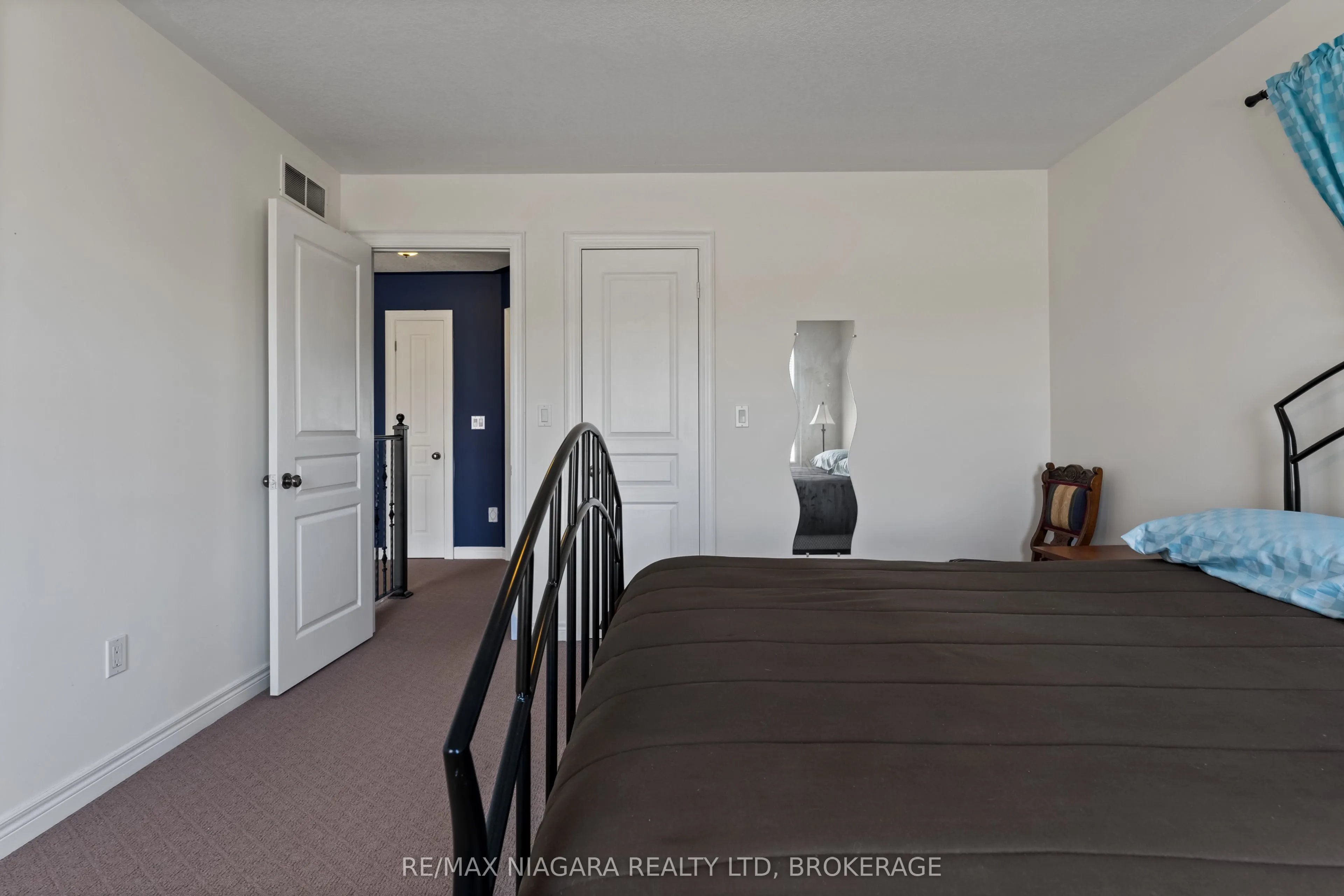 374 Niagara Stone Road