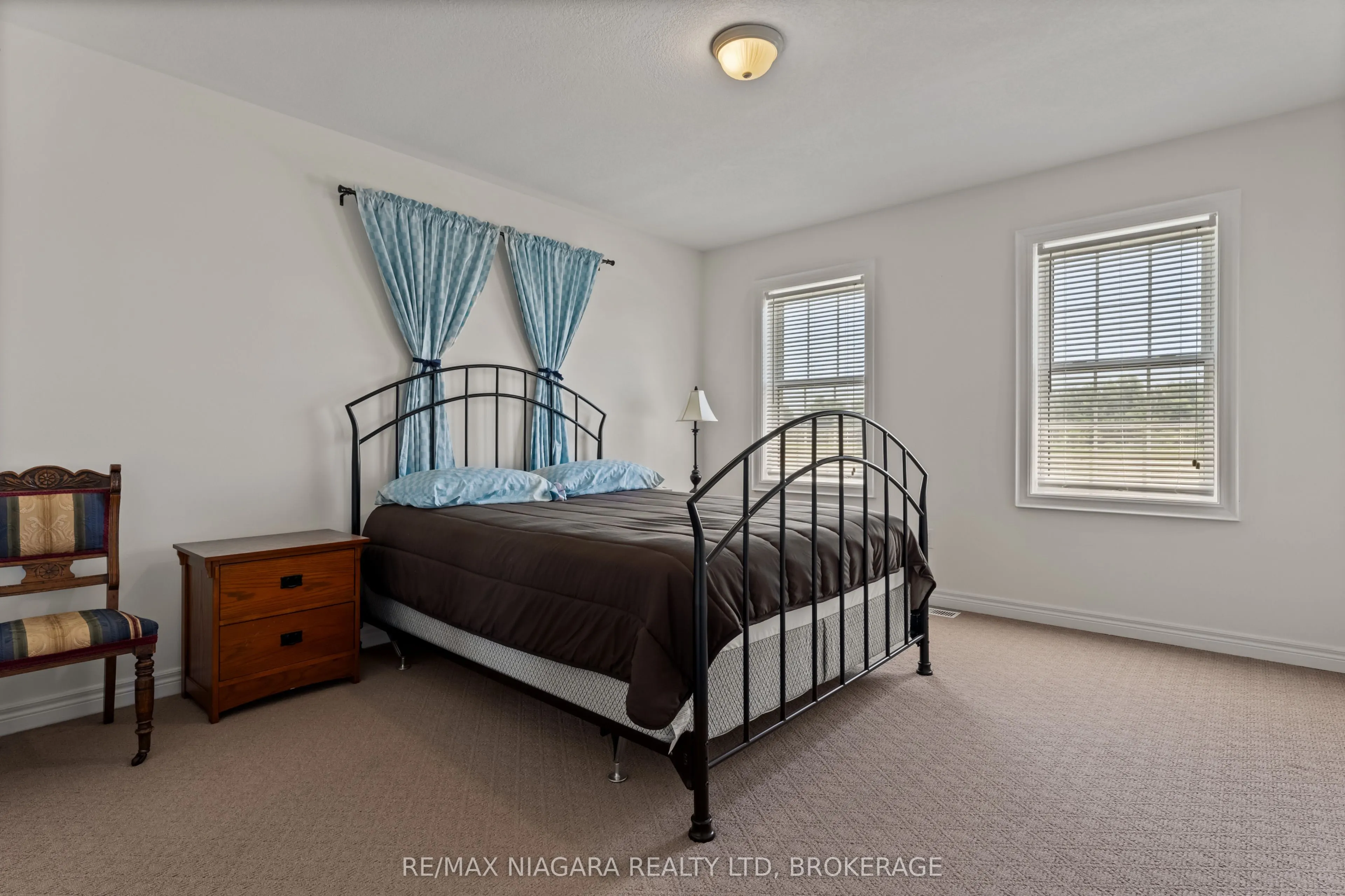 374 Niagara Stone Road