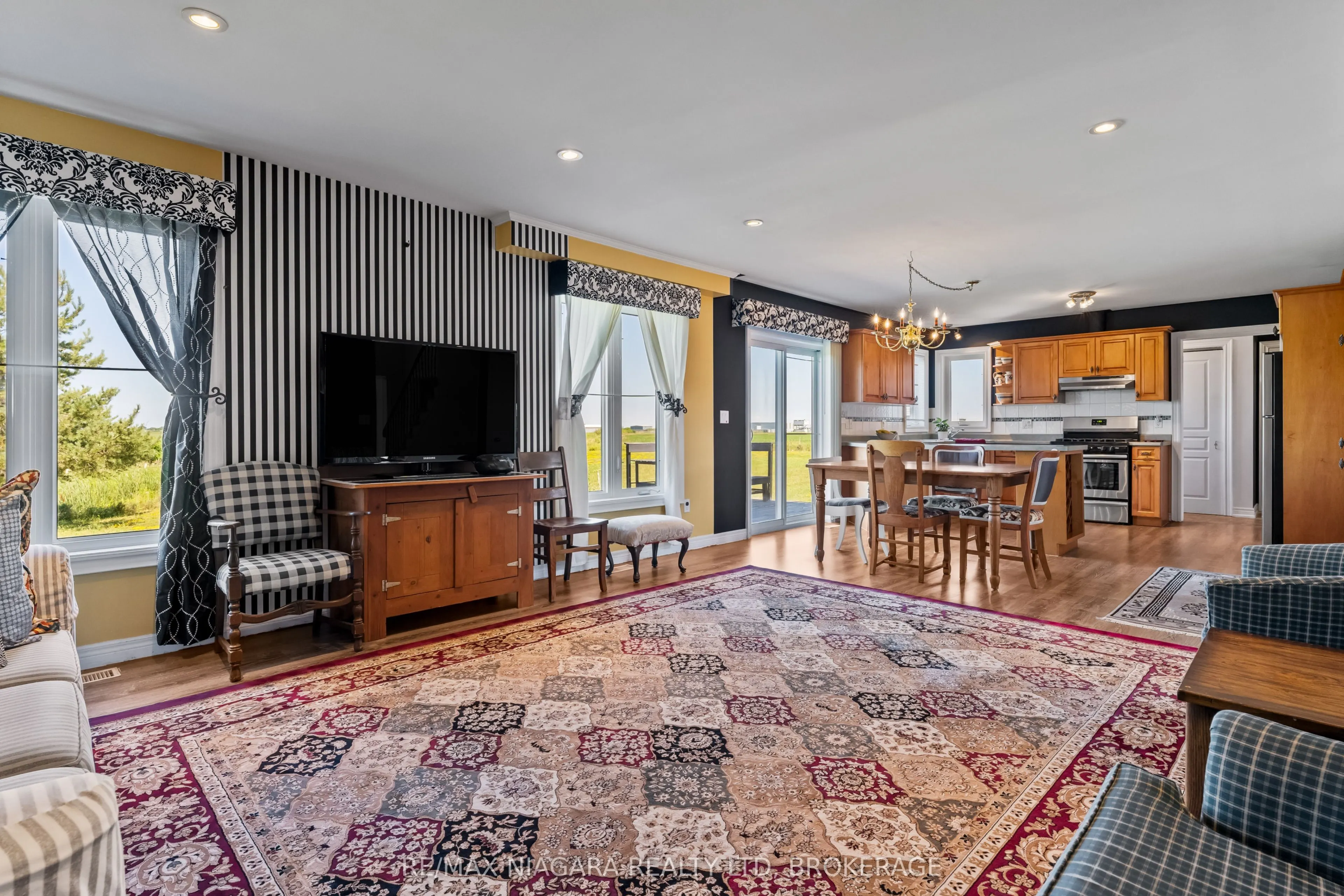374 Niagara Stone Road