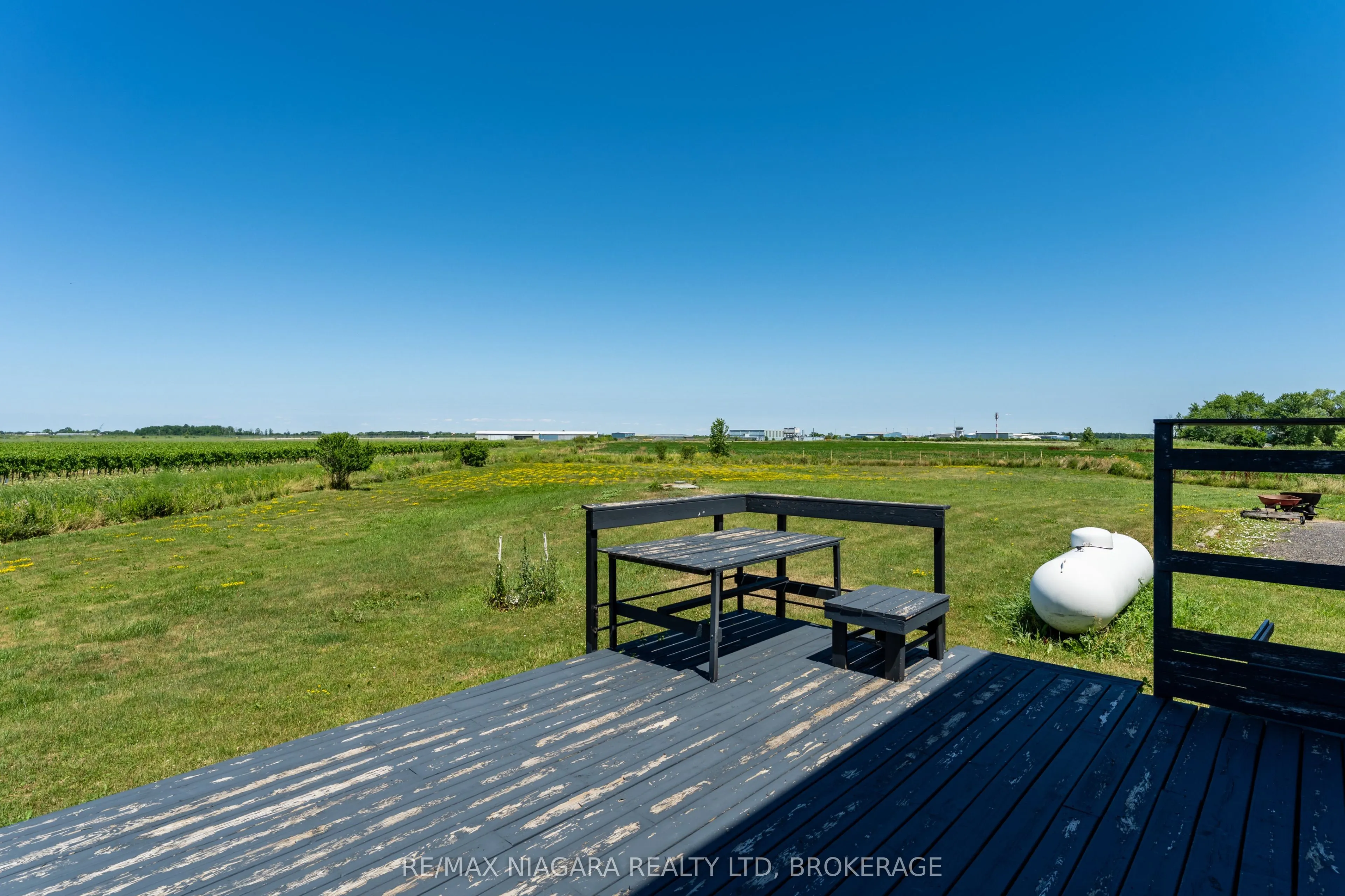 374 Niagara Stone Road