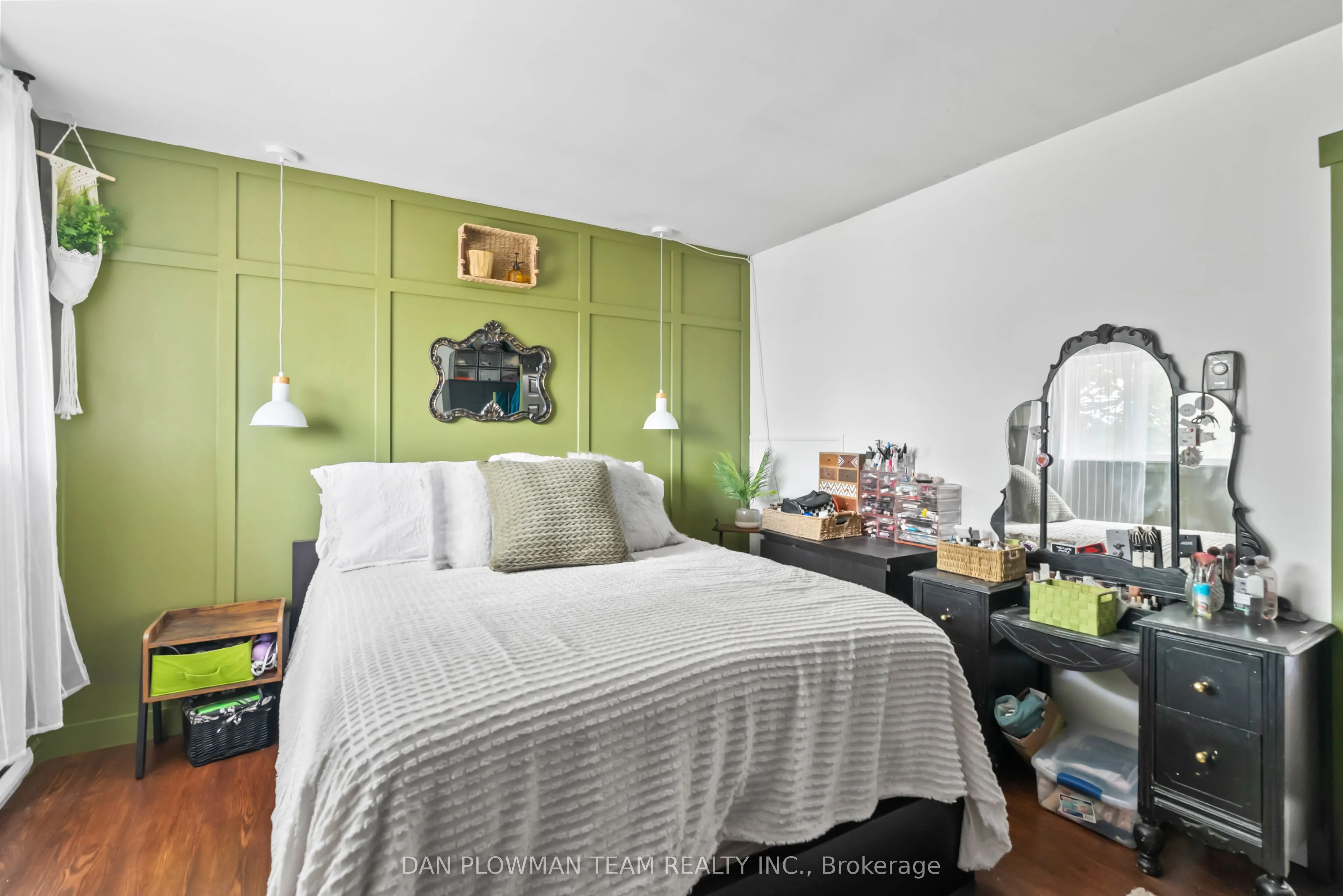 400 Westwood Drive, #F6