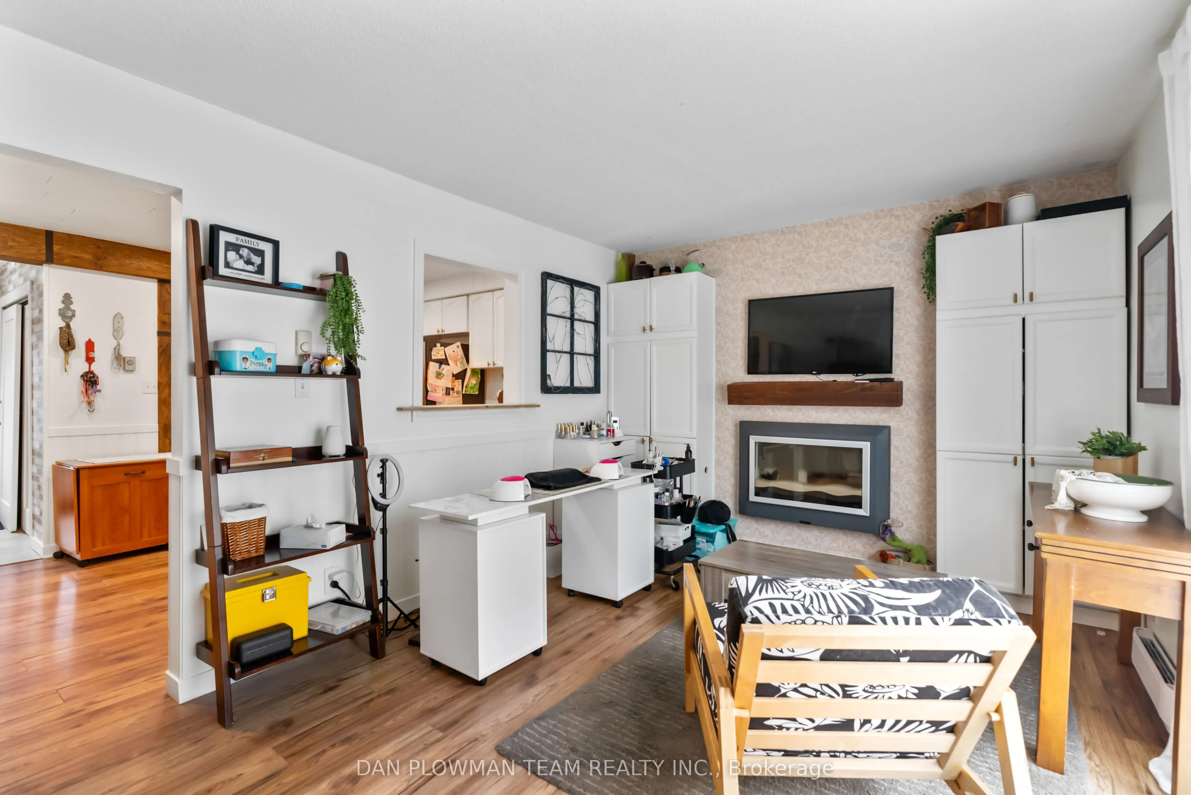 400 Westwood Drive, #F6