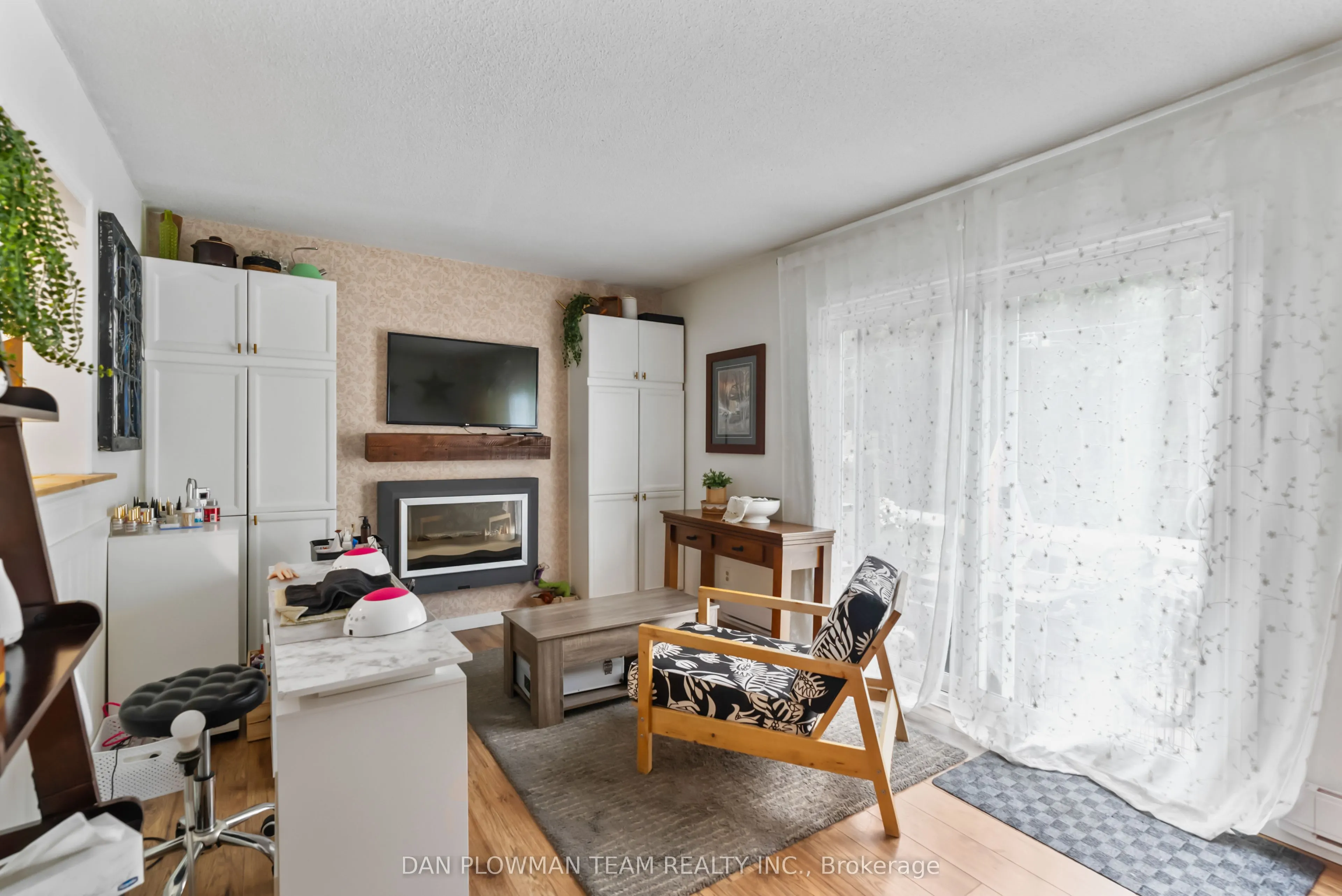 400 Westwood Drive, #F6