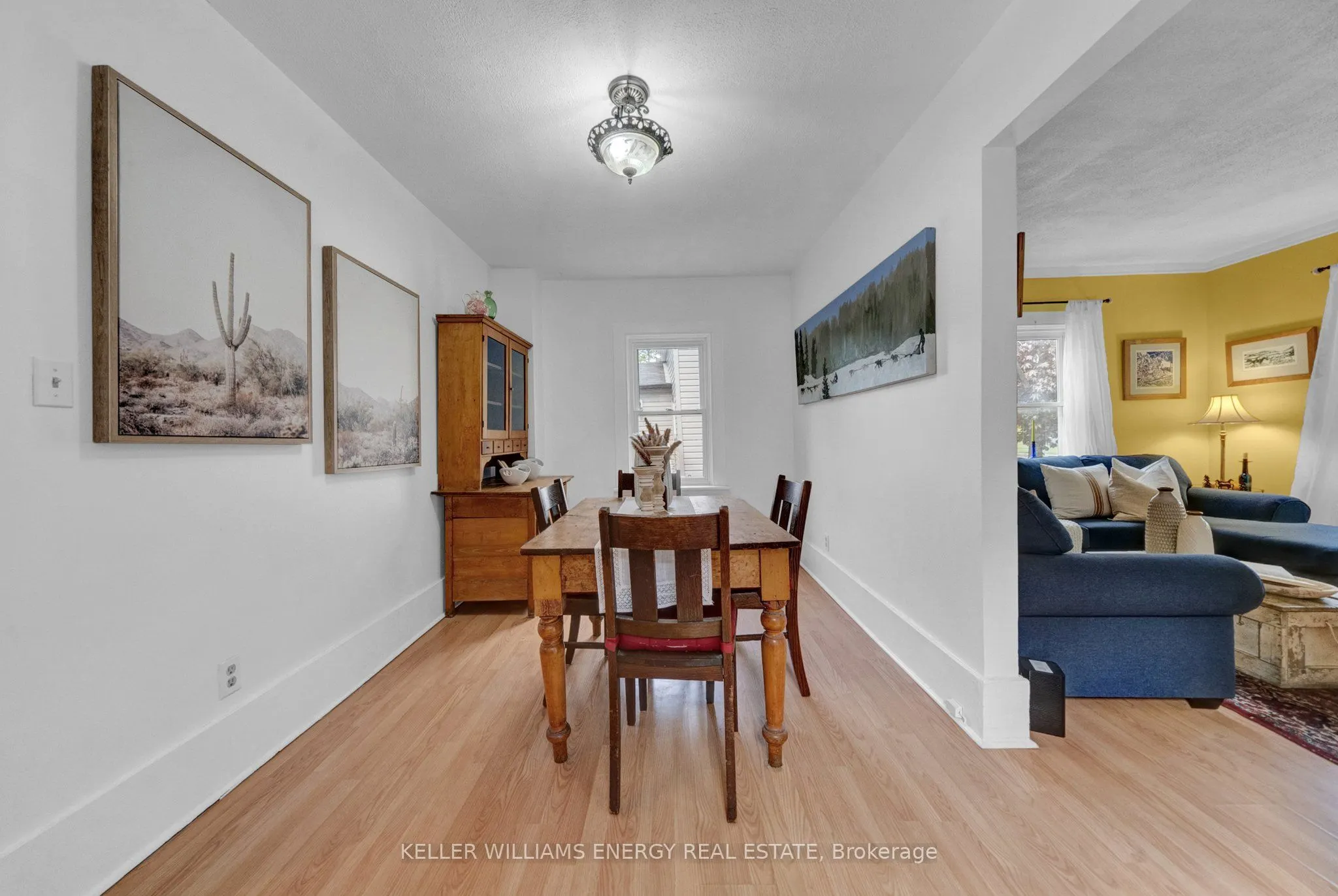 137 University Avenue W