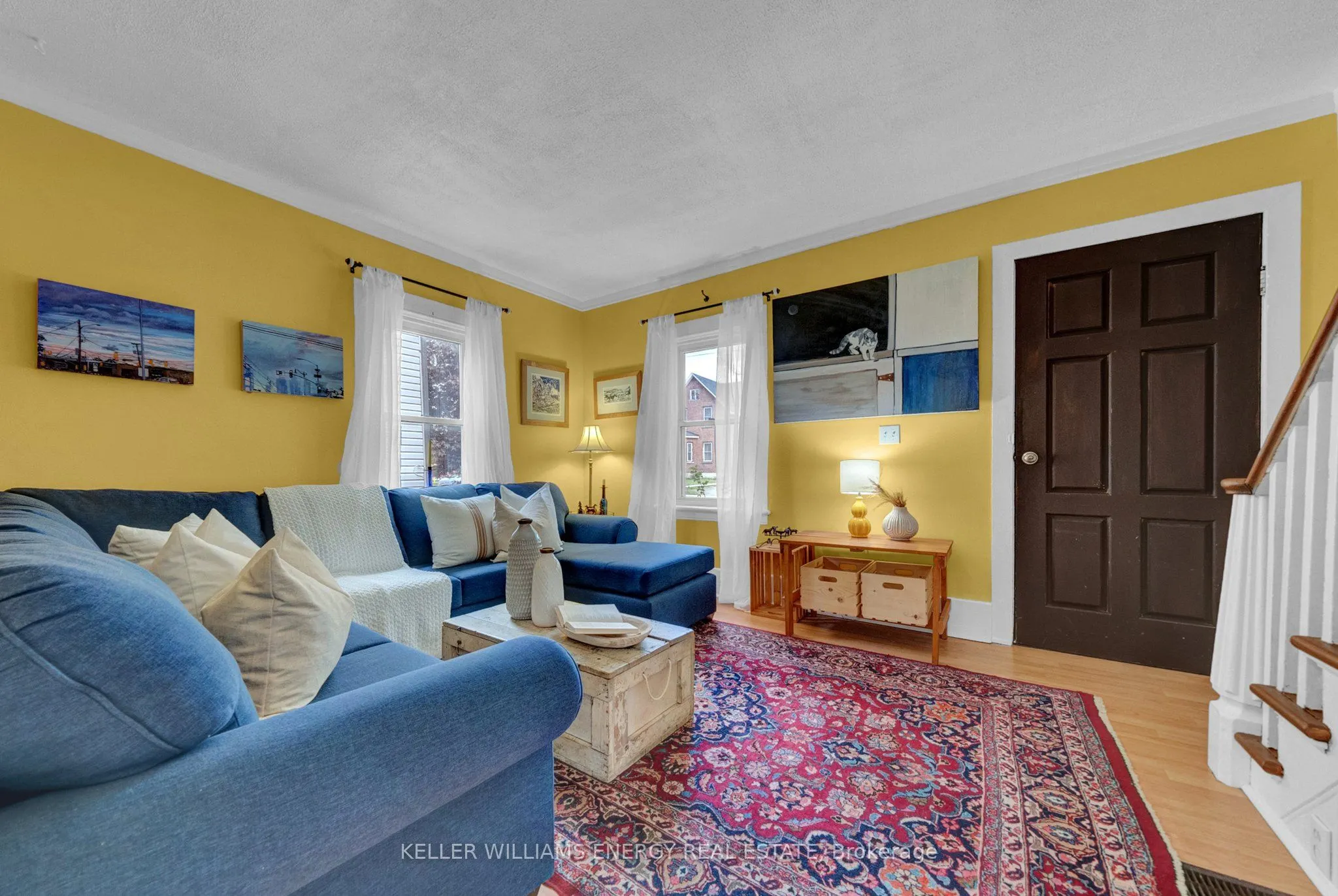 137 University Avenue W