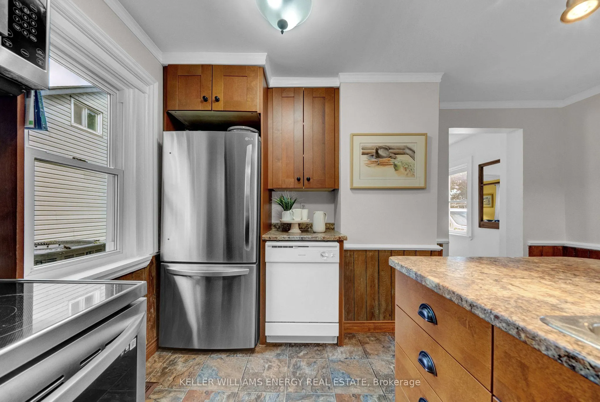 137 University Avenue W