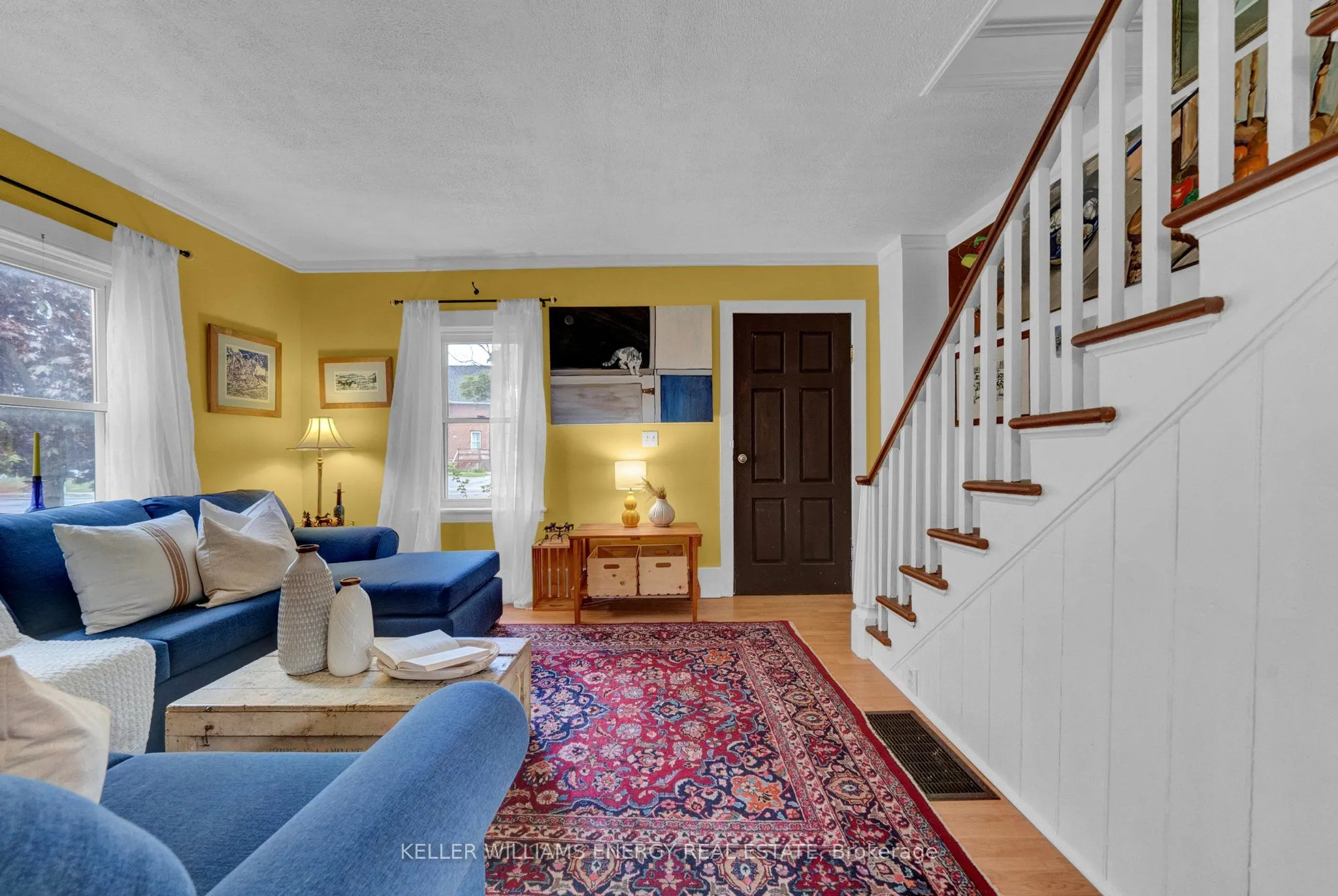 137 University Avenue W