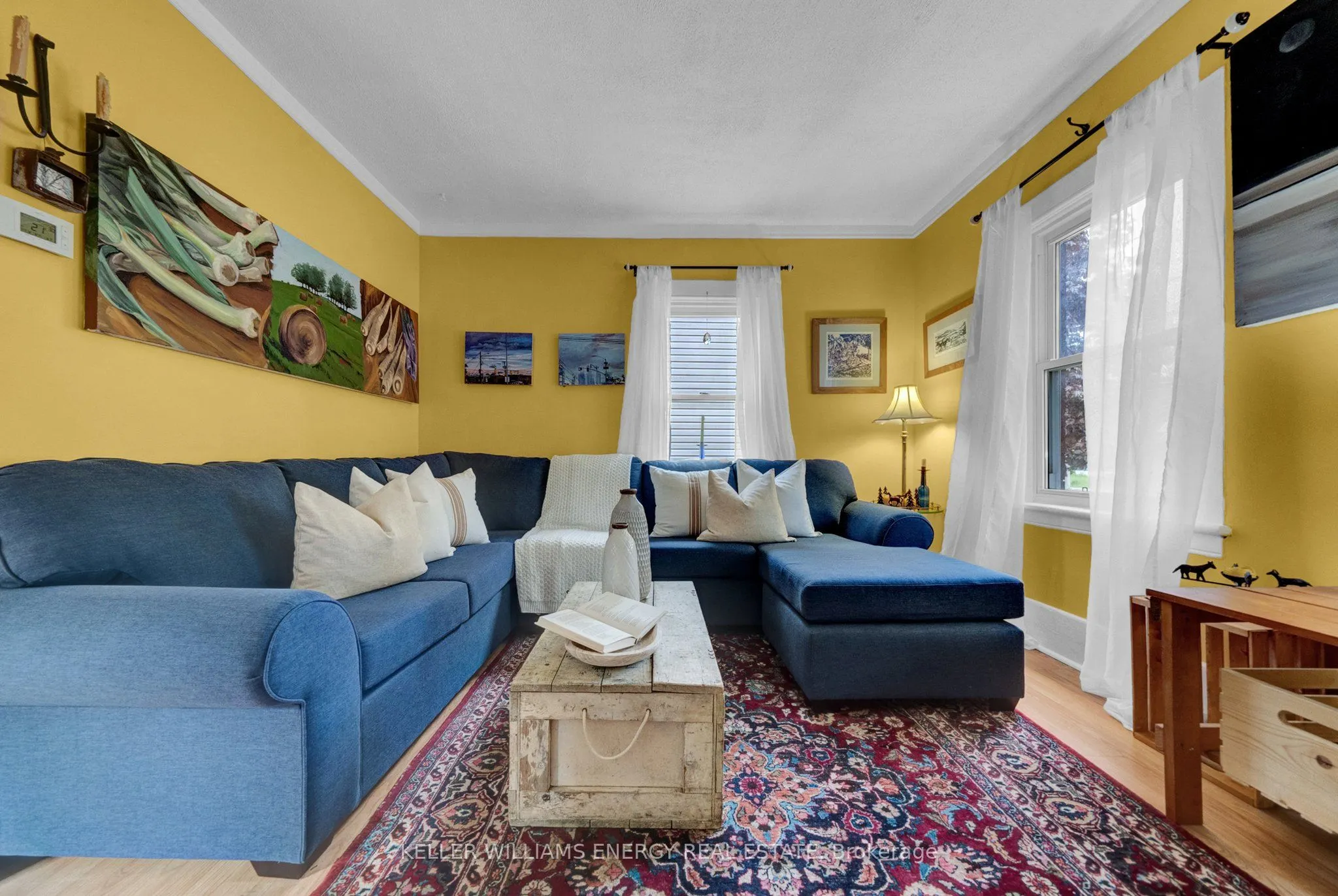 137 University Avenue W