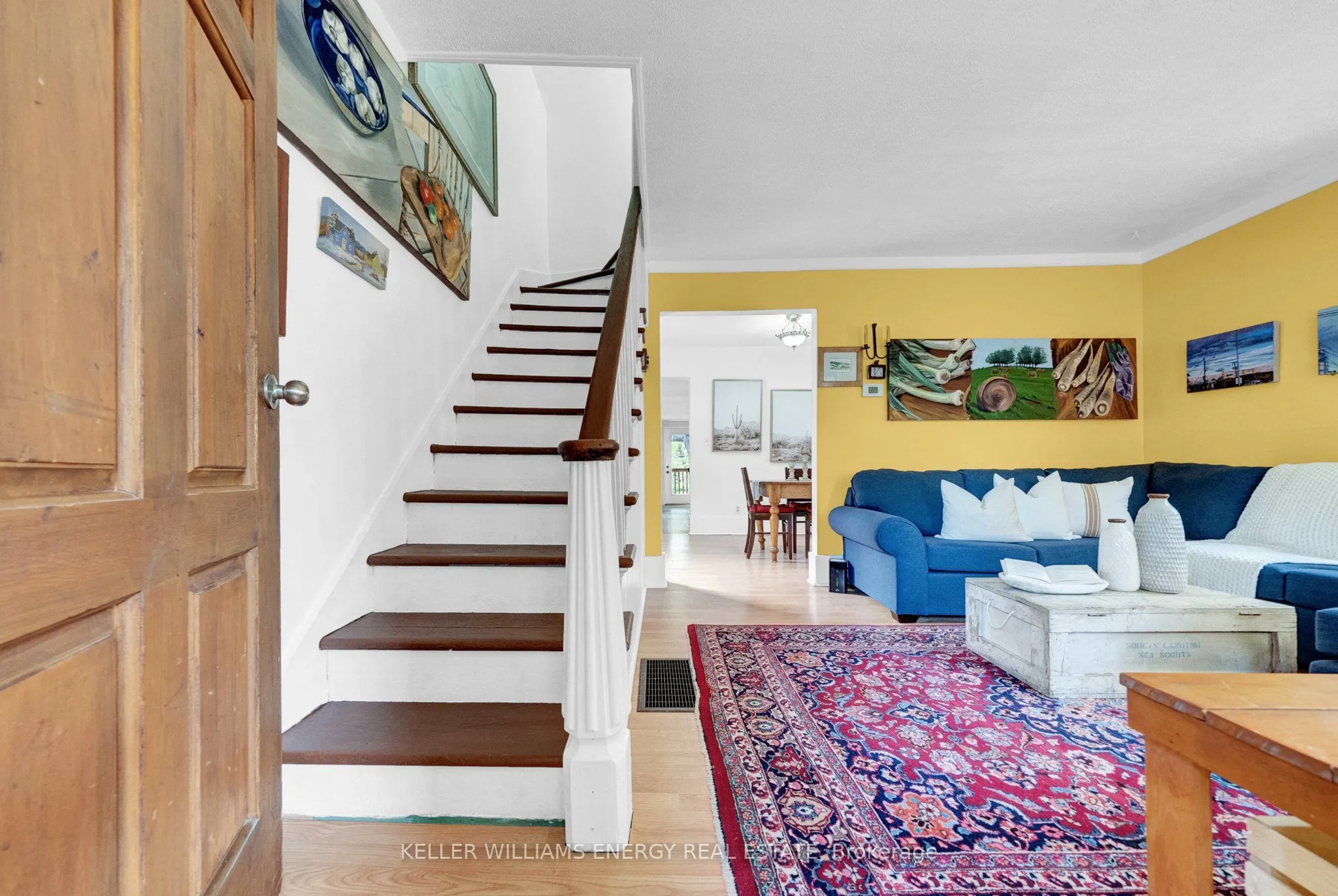137 University Avenue W