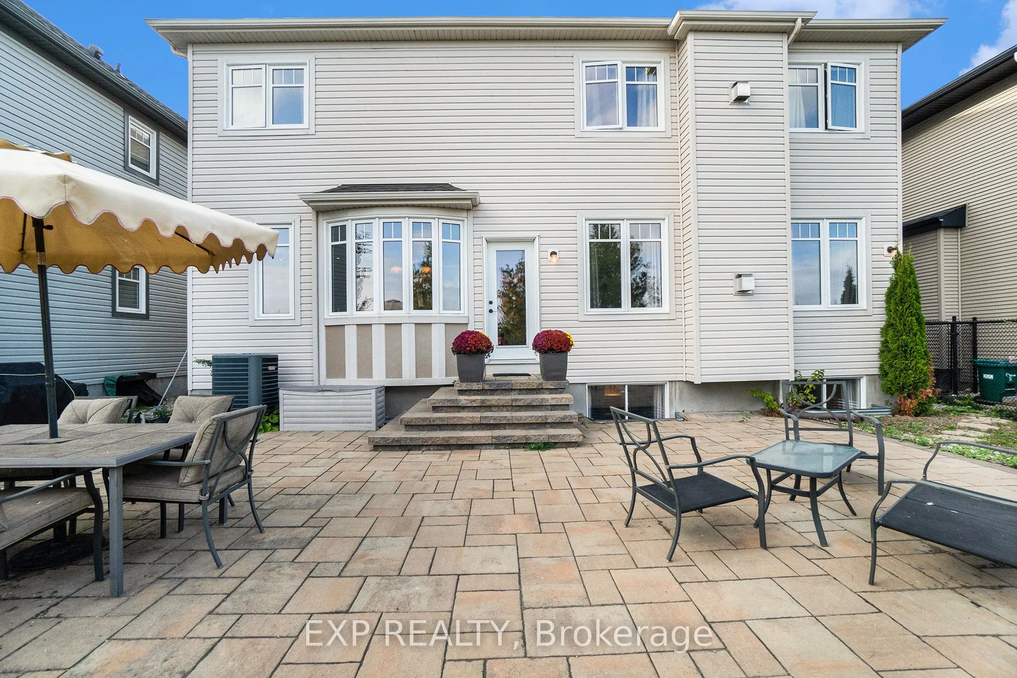 418 Cavesson Street